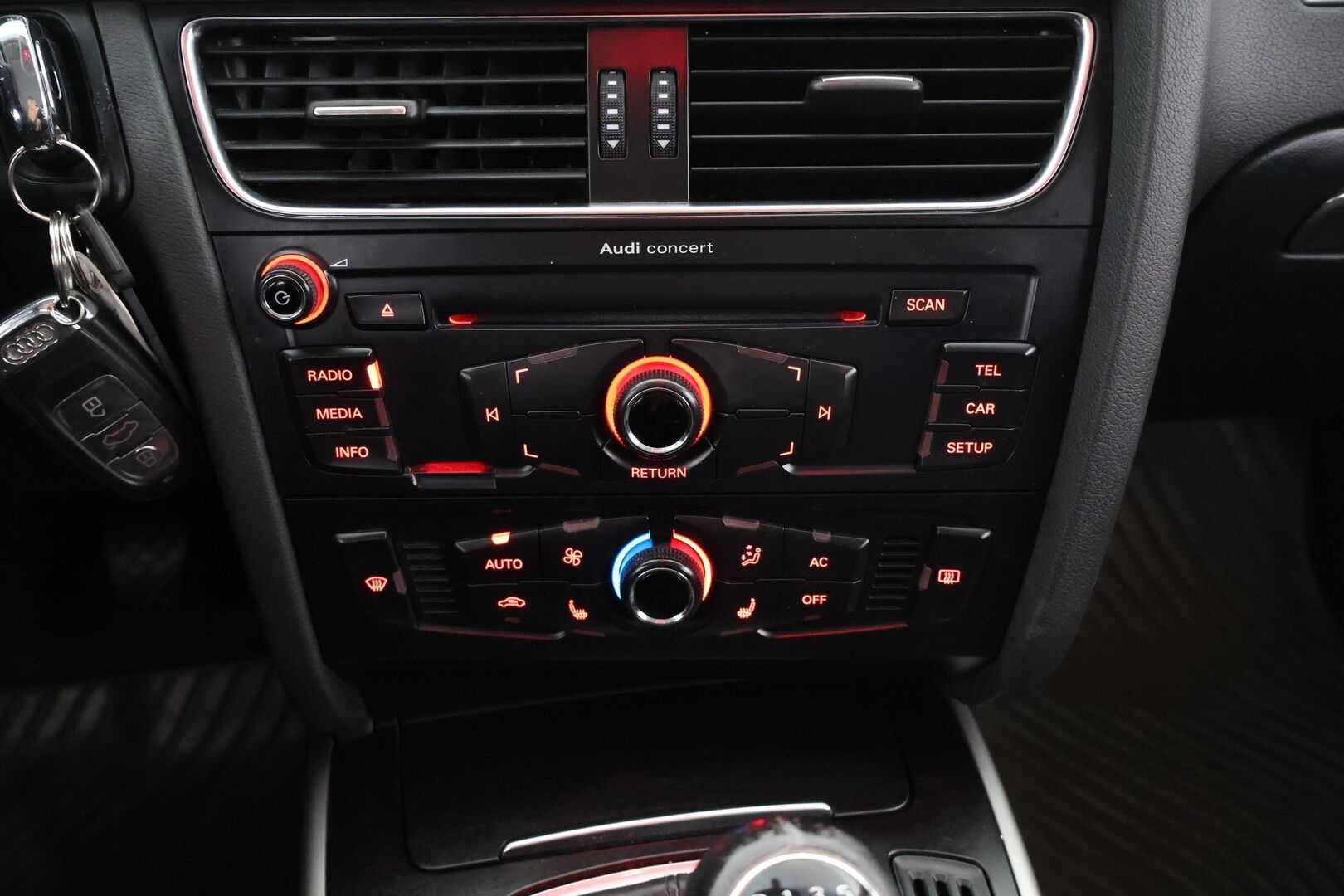 Audi A4 2009 Avant 2,0 TDI (DPF) 125 kW quattro Business - Myydään Huutokaupat.com:issa