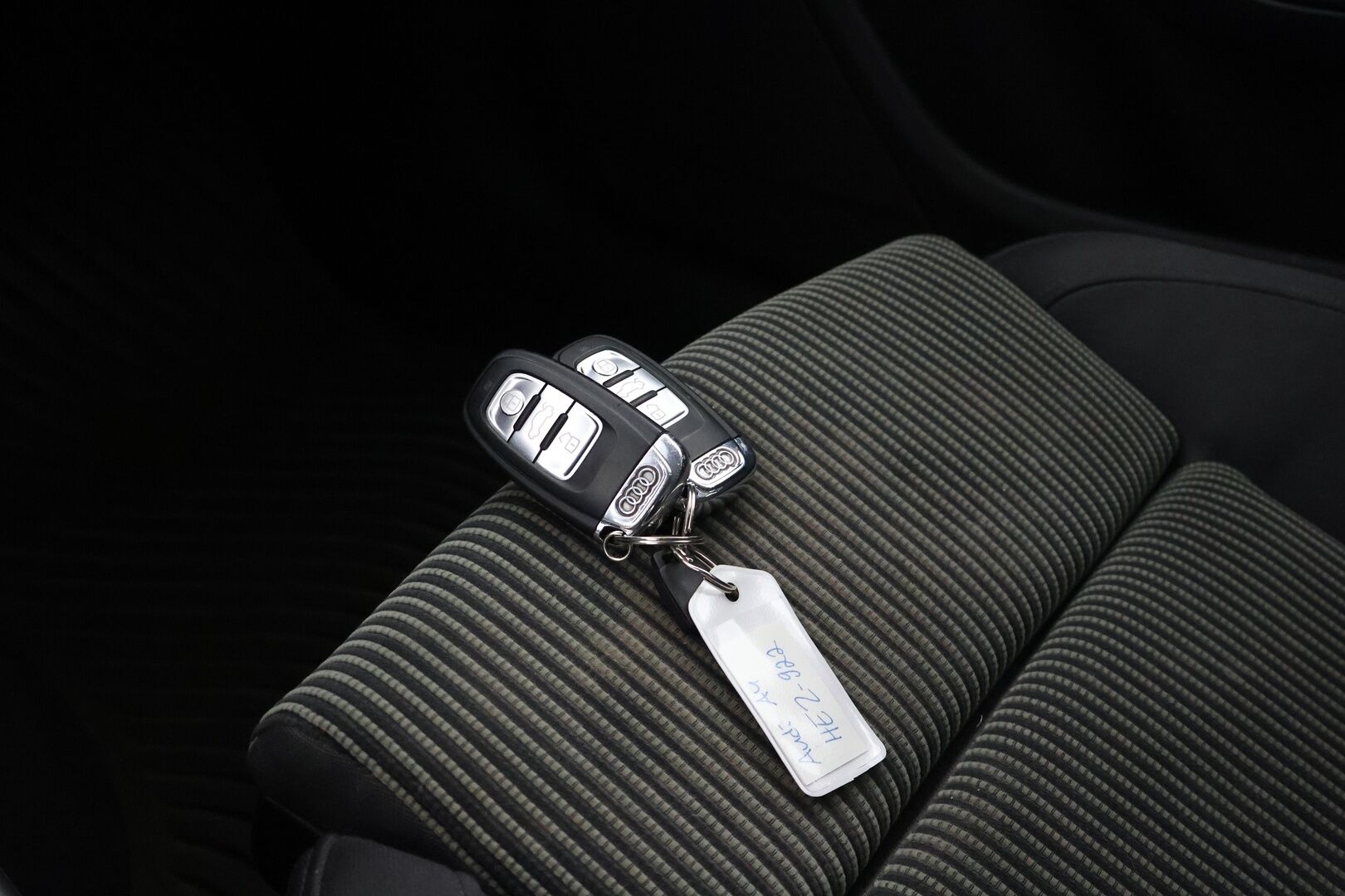Audi A4 2009 Avant 2,0 TDI (DPF) 125 kW quattro Business - Myydään Huutokaupat.com:issa