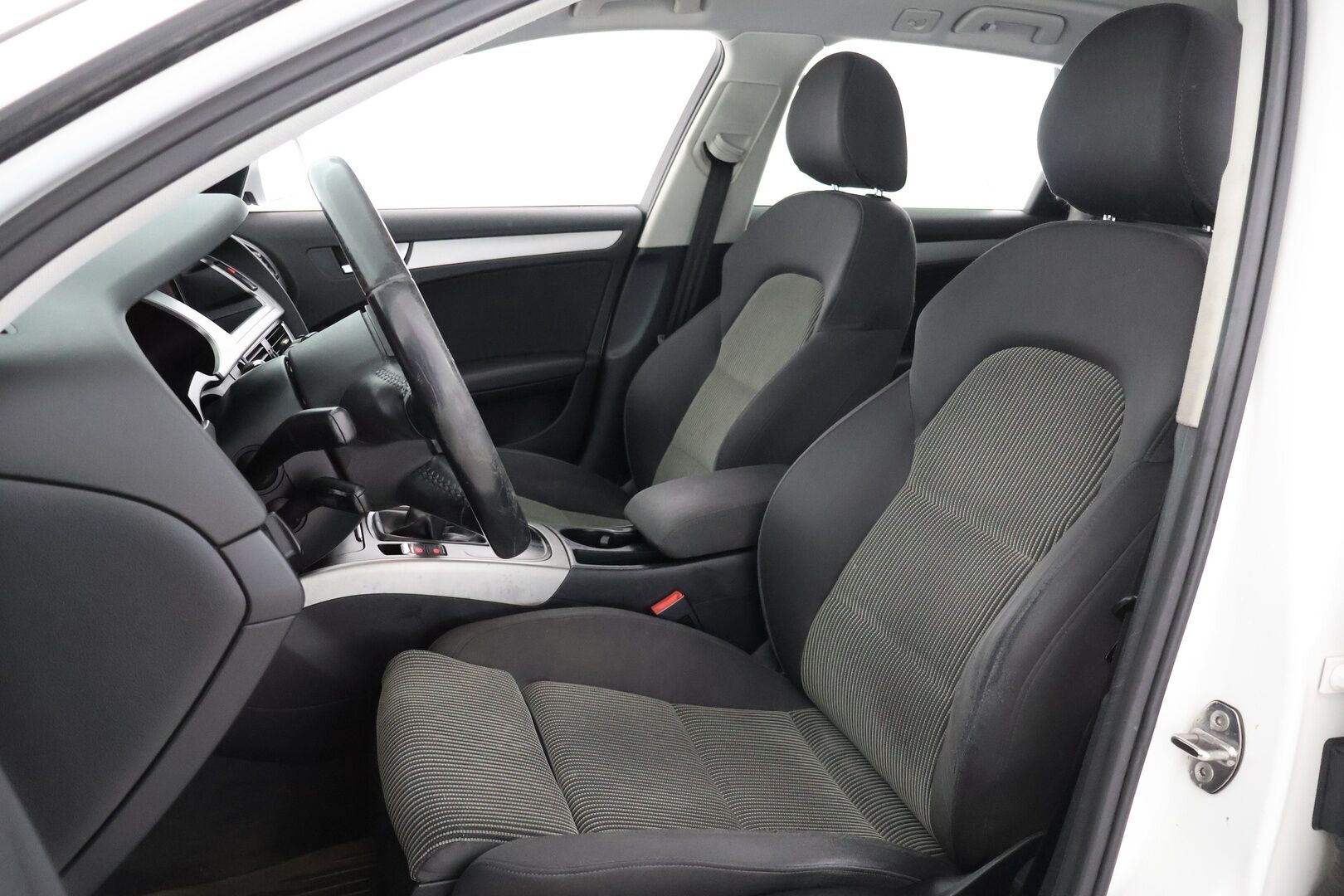 Audi A4 2009 Avant 2,0 TDI (DPF) 125 kW quattro Business - Myydään Huutokaupat.com:issa