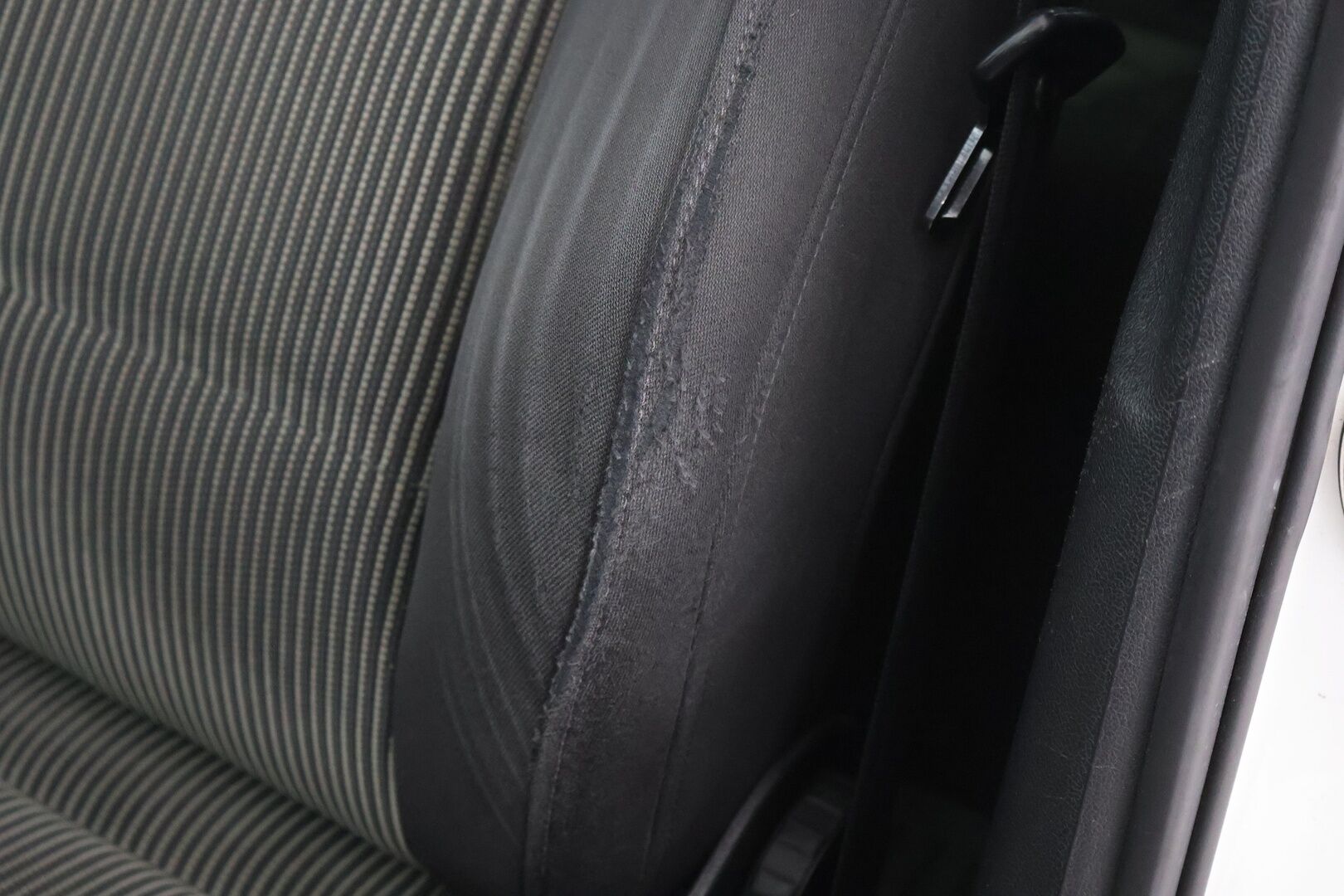 Audi A4 2009 Avant 2,0 TDI (DPF) 125 kW quattro Business - Myydään Huutokaupat.com:issa