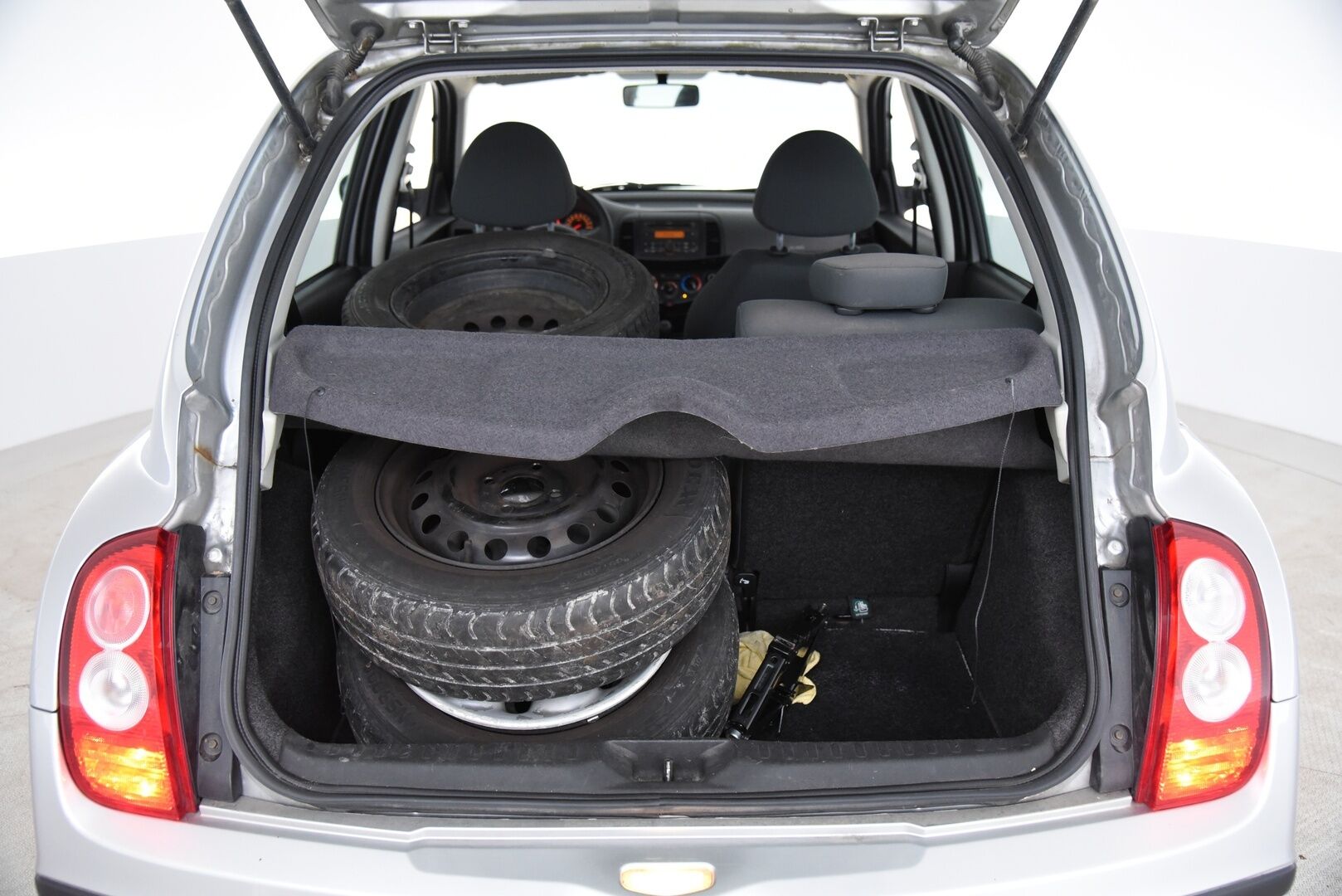 Nissan Micra 2007 4D MICRA HATCHBACK 1.2-FBAK12/243 / Suomi auto / Vetokoukku / lohkolämmitin / YritysOutlet - Myydään vain yrityksille - * Tämä auto myydään YritysOutlet -valikoimasta vain yritykselle