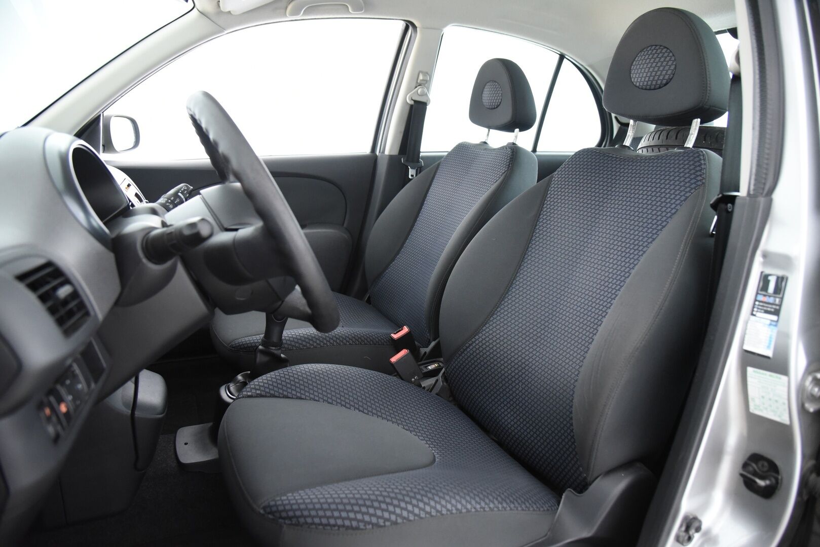 Nissan Micra 2007 4D MICRA HATCHBACK 1.2-FBAK12/243 / Suomi auto / Vetokoukku / lohkolämmitin / YritysOutlet - Myydään vain yrityksille - * Tämä auto myydään YritysOutlet -valikoimasta vain yritykselle