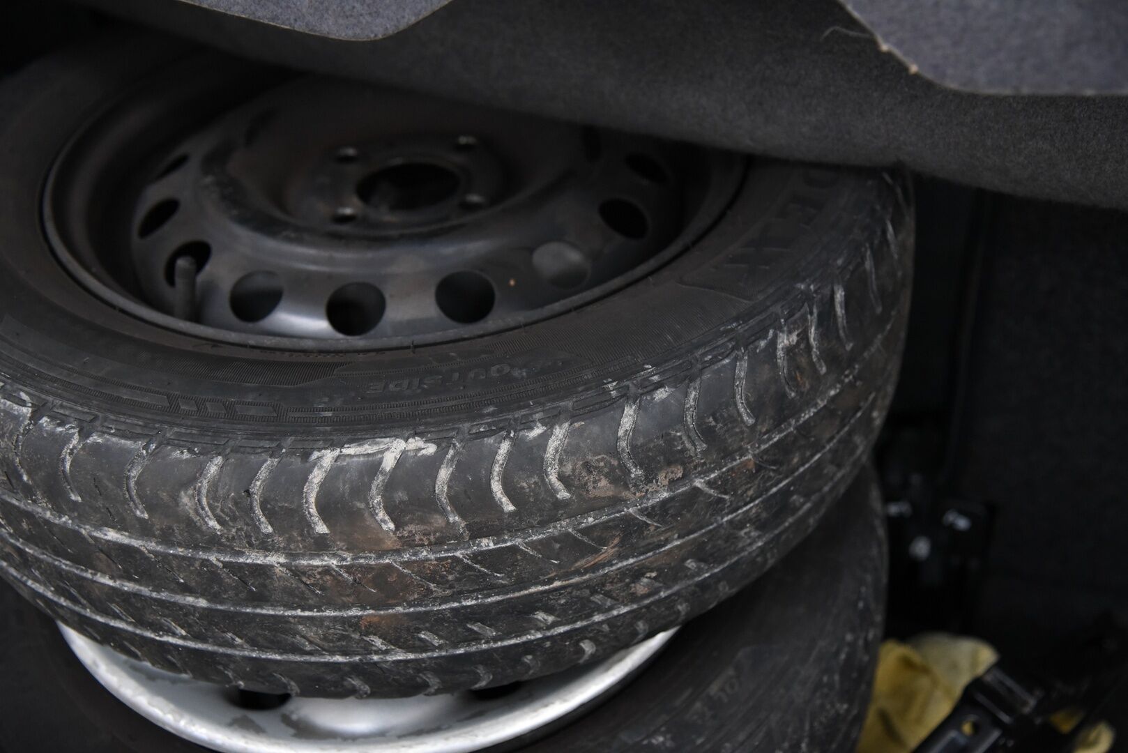 Nissan Micra 2007 4D MICRA HATCHBACK 1.2-FBAK12/243 / Suomi auto / Vetokoukku / lohkolämmitin / YritysOutlet - Myydään vain yrityksille - * Tämä auto myydään YritysOutlet -valikoimasta vain yritykselle