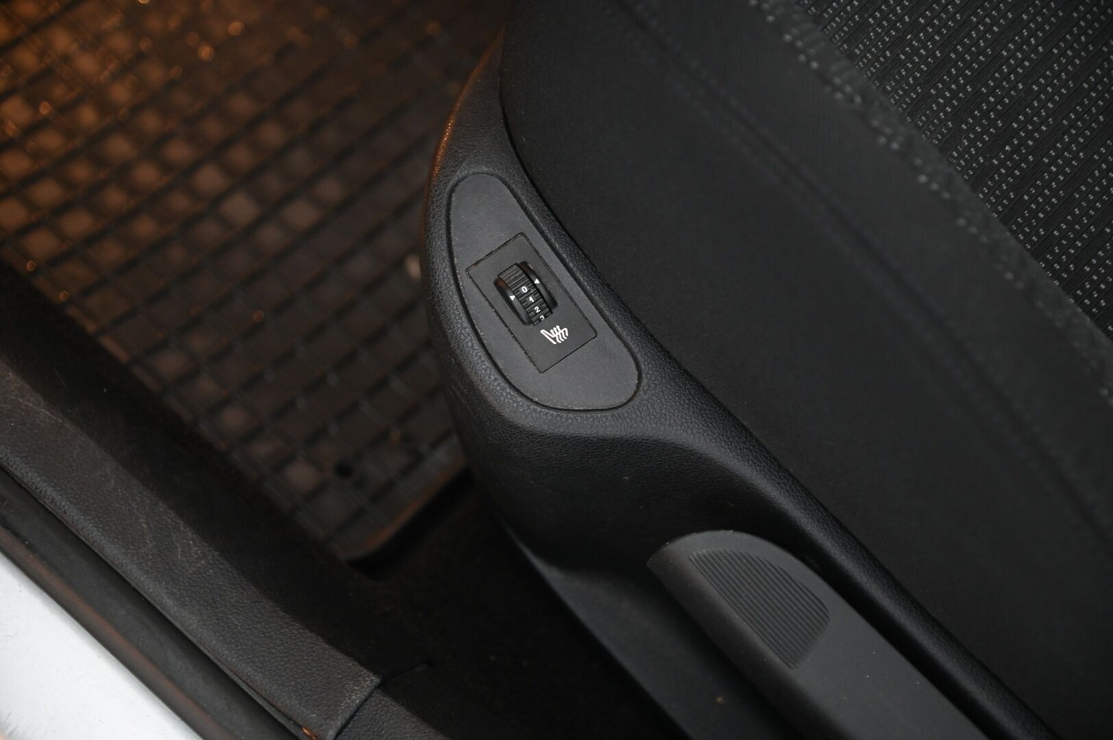 Peugeot 308 2009 SW Premium Plus HDi 110 FAP *Lasikatto / Lohko + sisäp. / Koukku / 2x Alut / Suomi-auto* - *Katsastettu 15.8.2025!*