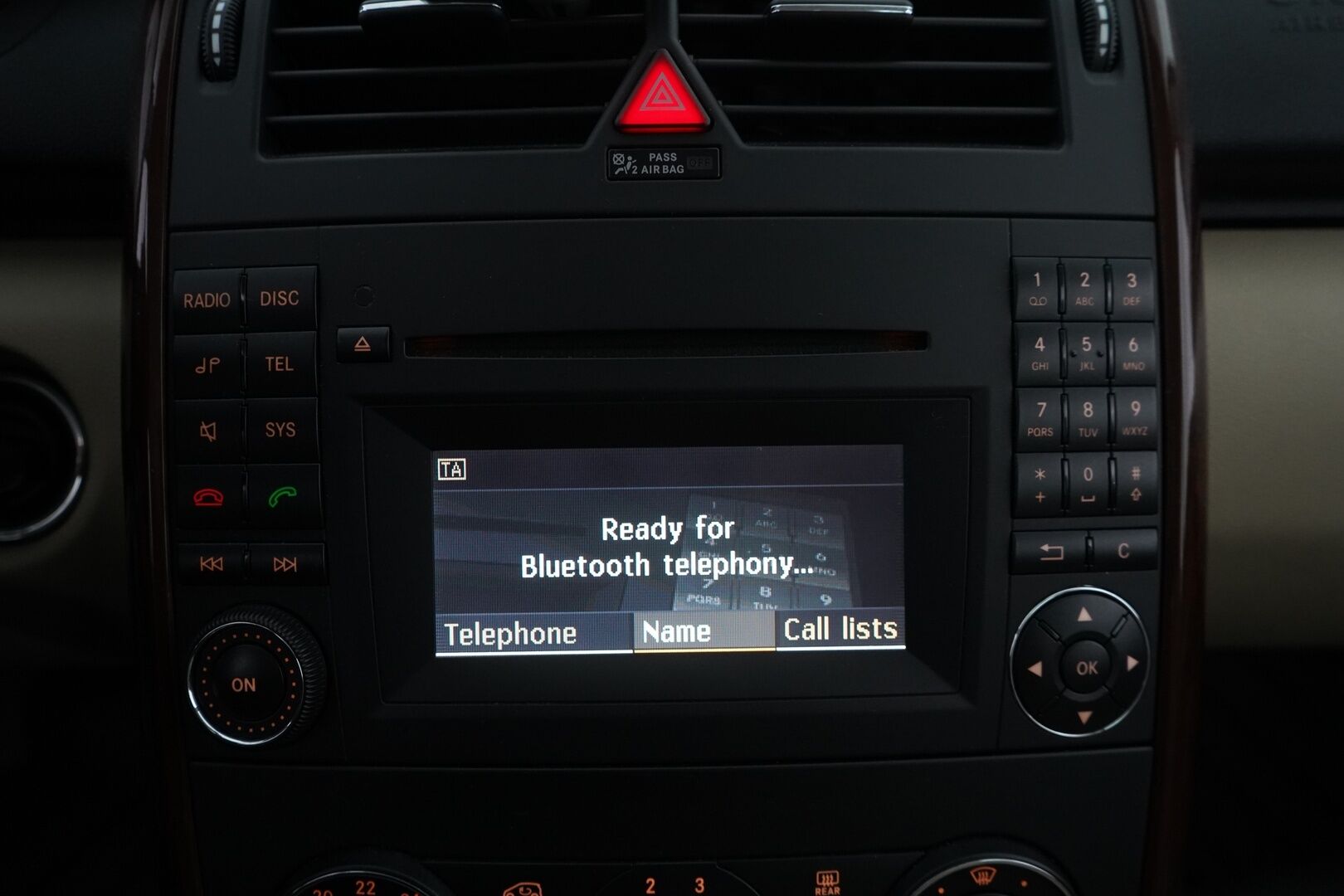 Mercedes-Benz A 2009 170 5D A   *Suomi-Auto* / Vakkari / Tutkat / Puolinahkapenkit / Bluetooth / - Todella upea mersu! 