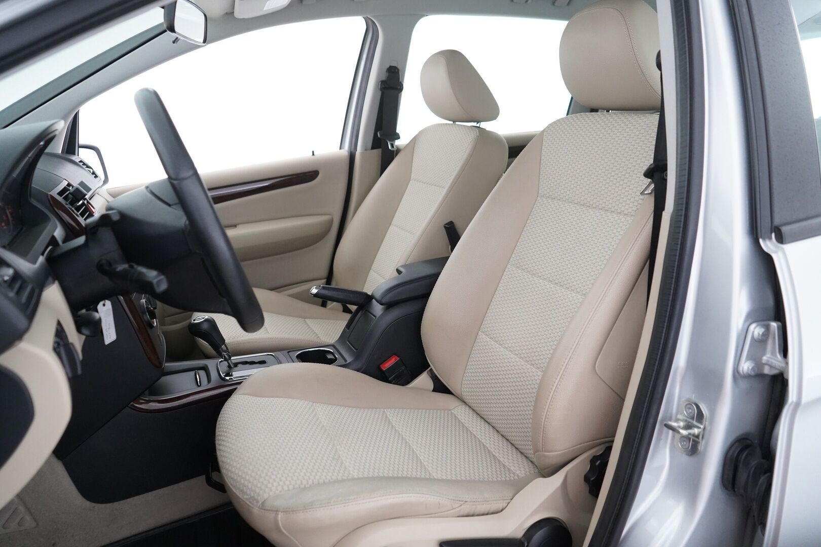 Mercedes-Benz A 2009 170 5D A   *Suomi-Auto* / Vakkari / Tutkat / Puolinahkapenkit / Bluetooth / - Todella upea mersu! 