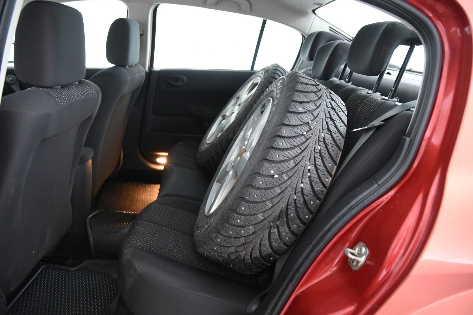 Renault Megane 2005 4D MEGANE SEDAN 1.6 16V-LM0C0H/269 / - YritysOutlet - Myydään vain yrityksille - - YritysOutlet - Myydään vain yrityksille