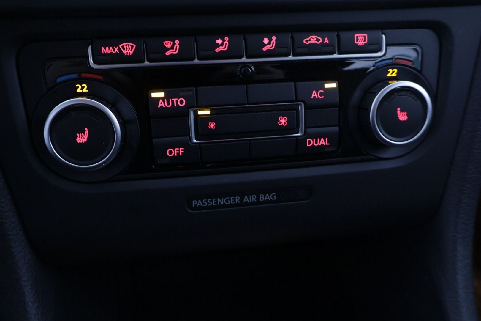 Volkswagen Golf 2010 Highline 1,6 TDI 77 kW (105 hv) BlueMotion Technology DSG-automaatt * YritysOutlet - Myydään vain yrityksille *