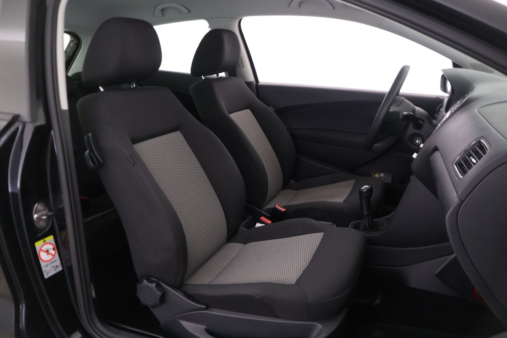 Volkswagen Polo 2010 Trendline 1,2 51 kW (70 hv) 2-ovinen - Myydään vain yrityksille - | Lohko | Ketju vaihdettu | Juuri katsastettu | Huoltokirja |