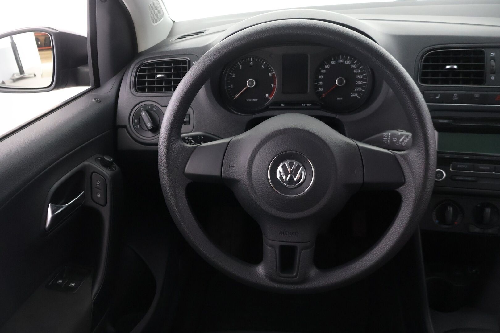 Volkswagen Polo 2010 Trendline 1,2 51 kW (70 hv) 2-ovinen - Myydään vain yrityksille - | Lohko | Ketju vaihdettu | Juuri katsastettu | Huoltokirja |