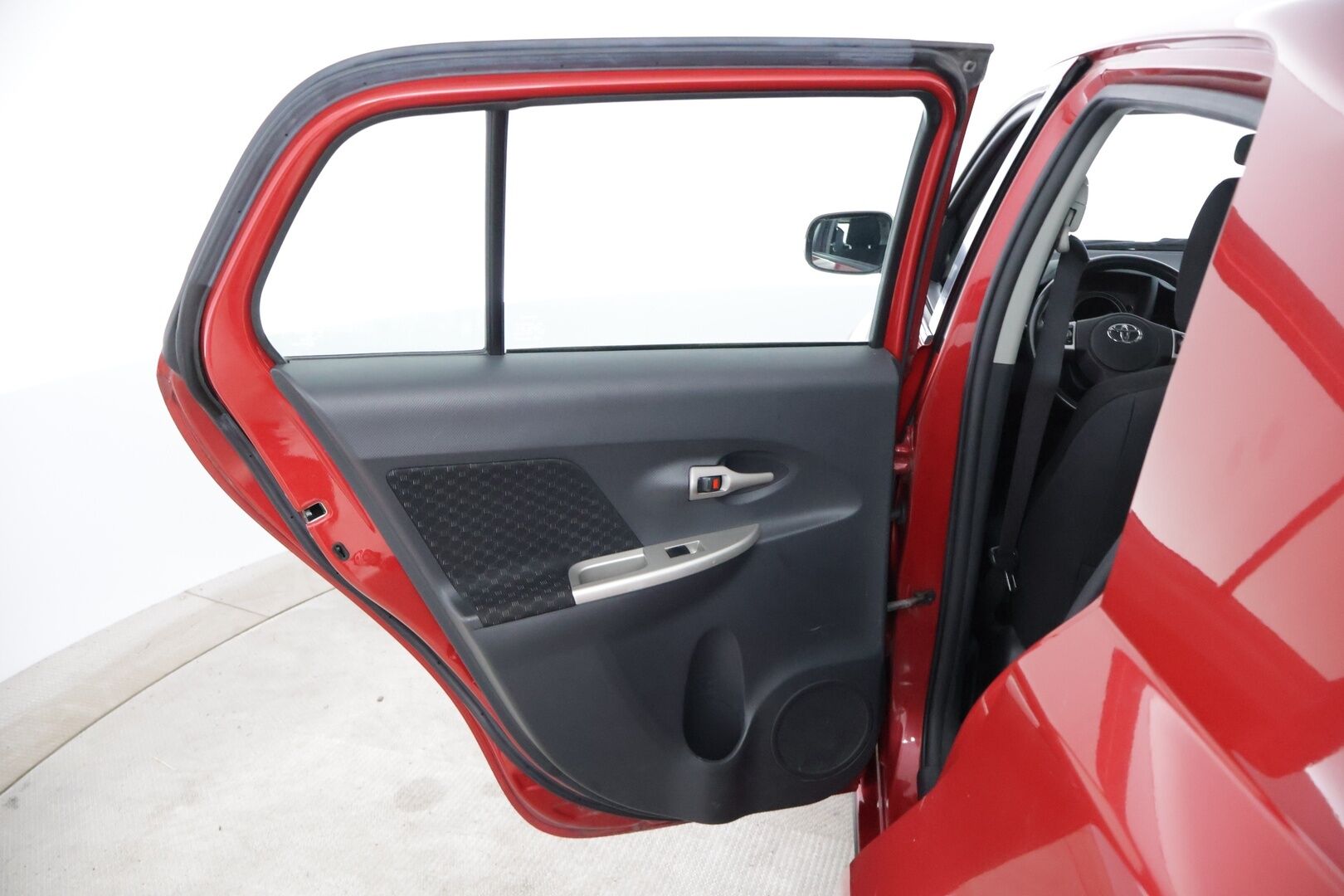 Toyota Urban Cruiser 2010 1,33 Dual VVT-i Stop & Start Linea Sol - * Myydään Huutokaupat.com *