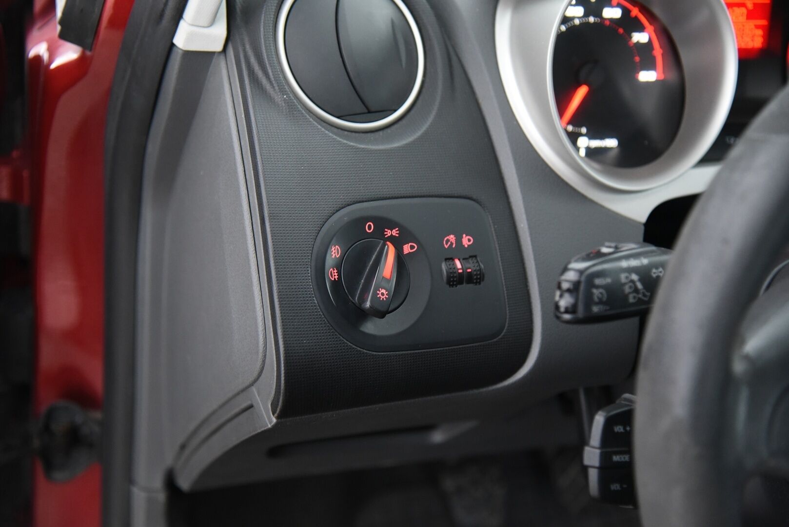 Seat Ibiza ST 2010 1,4 Style / YritysOutlet - Myydään vain yrityksille / - 3-om. Suomi-auto / Vakkari / Lohko+sisäp. / Todella hyvät huollot! / Todella siisti!