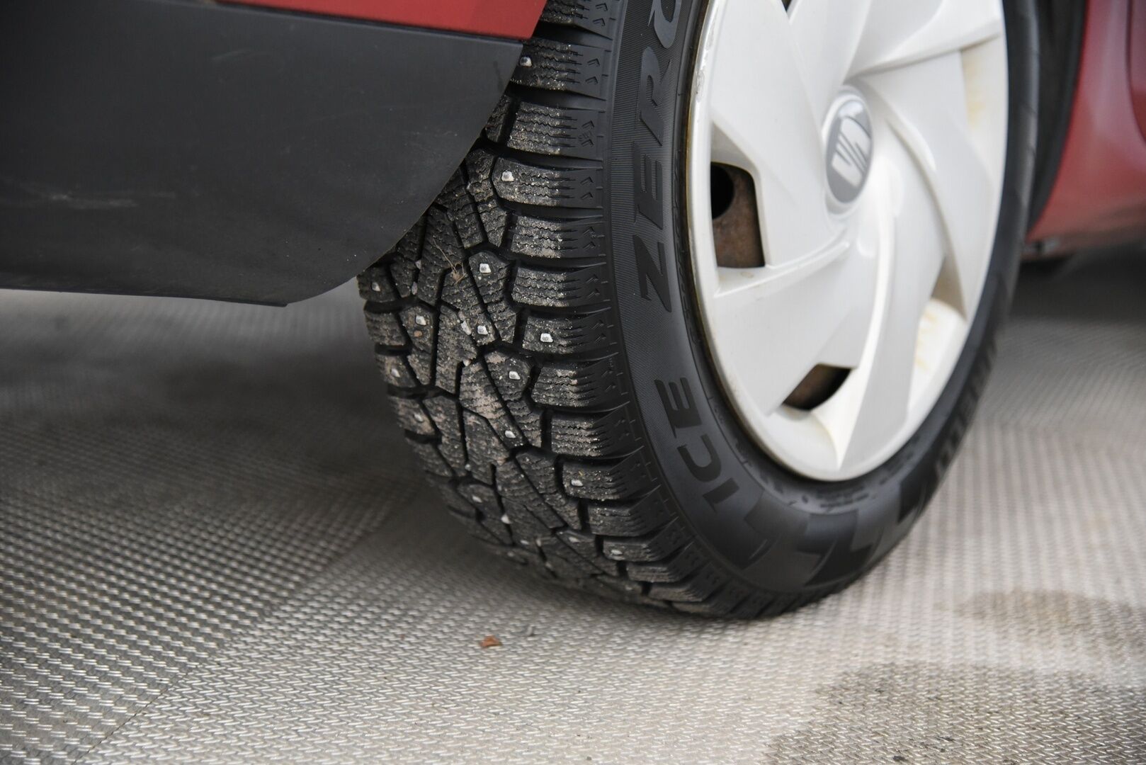 Seat Ibiza ST 2010 1,4 Style / YritysOutlet - Myydään vain yrityksille / - 3-om. Suomi-auto / Vakkari / Lohko+sisäp. / Todella hyvät huollot! / Todella siisti!