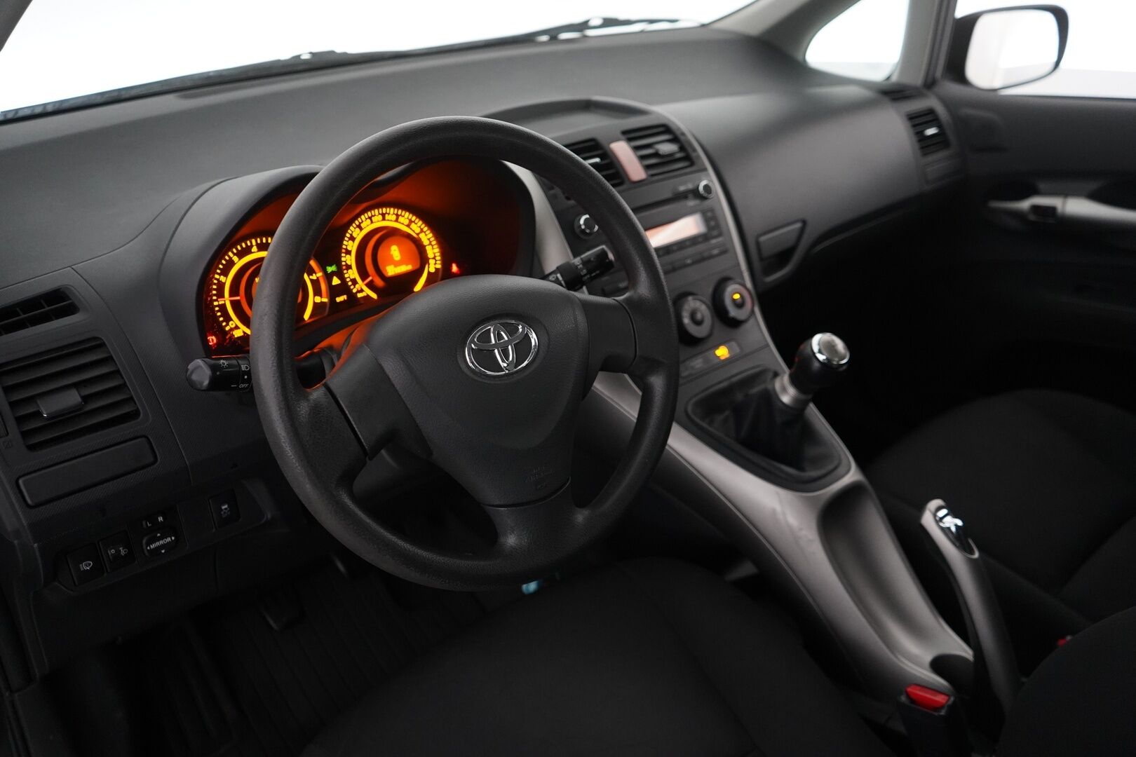 Toyota Auris 2008 1,6 Dual VVT-i Linea Terra 5ov *Myydään huutokaupat.com sivulla!*