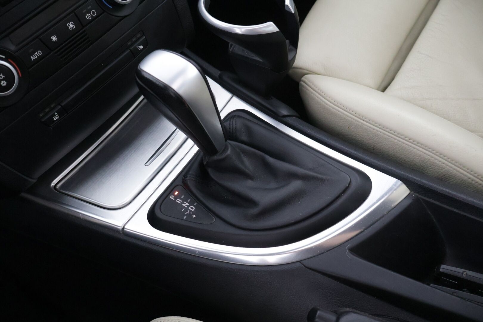 BMW 135 2008 A E82 Coupé * MYYDÄÄN HUTOKAUPAT.COM *