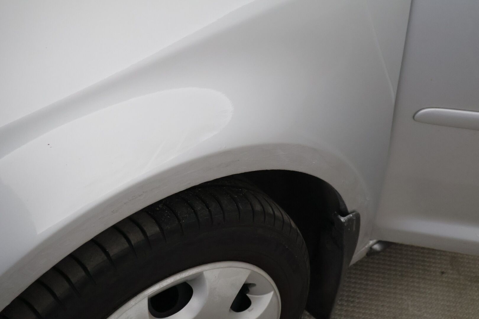 Volkswagen Touran 2008 Touran Conceptline 1,9 TDI 77 kW * YritysOutlet - Myydään vain yrityksille / Vakkari / P.tutkat / Vetokoukku / Lohkolämmitin * - * Tämä auto myydään YritysOutlet -valikoimasta vain yritykselle / Kahdet renkaat omilla alumiinivanteilla! *