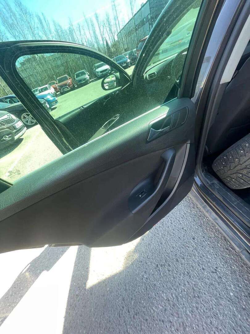 Volkswagen Passat 2005 PASSAT Sedan (AA) 4ov 1980cm3* YritysOutlet - Myydään vain yrityksille / Juuri katsastettu / Vakkari / Tuulilasinlämmitin / Navi / Penkinlämmittimet * - *Juuri katsastettu / Ketju vaihdettu 227tkm 10/2019 / Kahdet hyvät renkaat aluvanteilla *