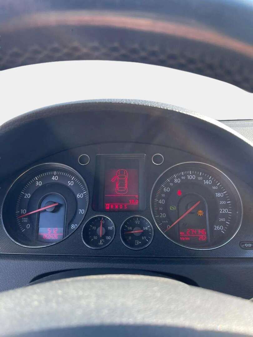 Volkswagen Passat 2005 PASSAT Sedan (AA) 4ov 1980cm3* YritysOutlet - Myydään vain yrityksille / Juuri katsastettu / Vakkari / Tuulilasinlämmitin / Navi / Penkinlämmittimet * - *Juuri katsastettu / Ketju vaihdettu 227tkm 10/2019 / Kahdet hyvät renkaat aluvanteilla *