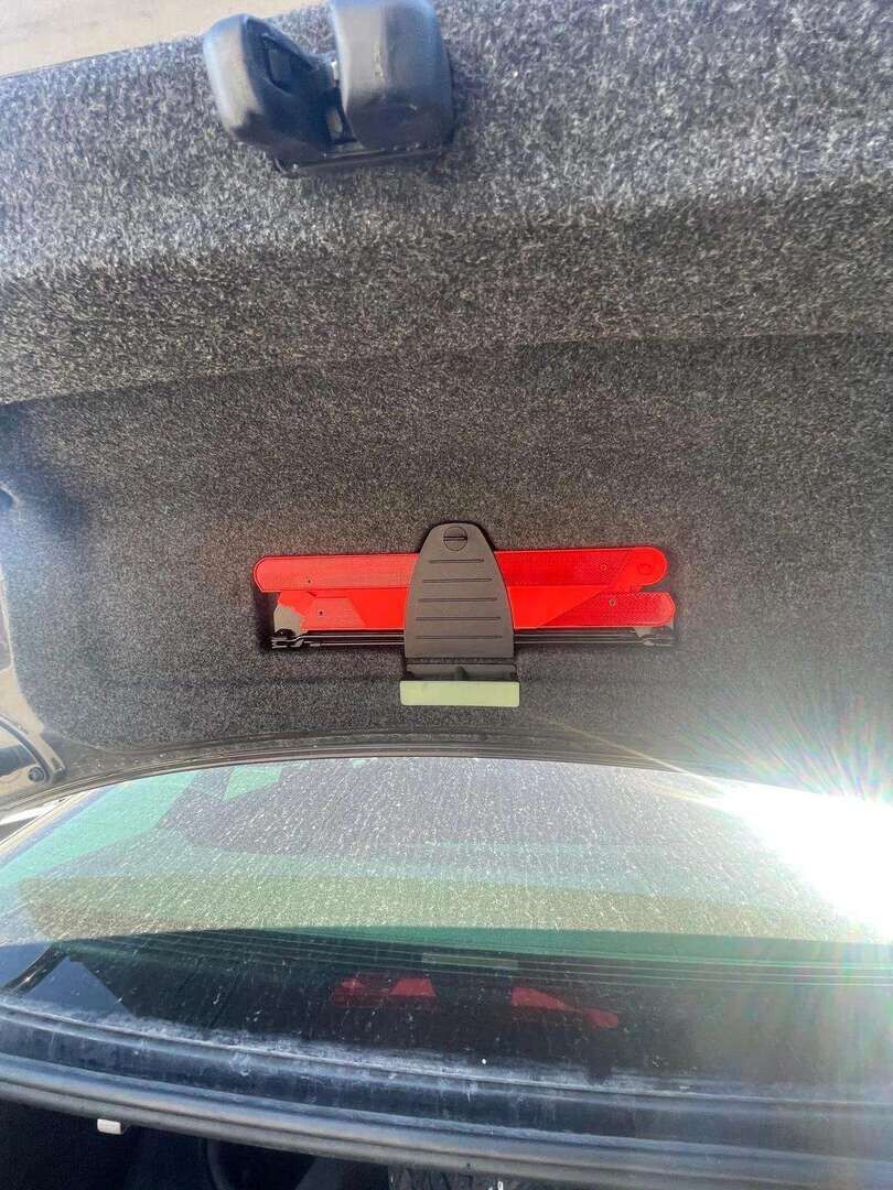 Volkswagen Passat 2005 PASSAT Sedan (AA) 4ov 1980cm3* YritysOutlet - Myydään vain yrityksille / Juuri katsastettu / Vakkari / Tuulilasinlämmitin / Navi / Penkinlämmittimet * - *Juuri katsastettu / Ketju vaihdettu 227tkm 10/2019 / Kahdet hyvät renkaat aluvanteilla *