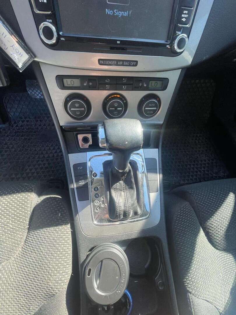 Volkswagen Passat 2005 PASSAT Sedan (AA) 4ov 1980cm3* YritysOutlet - Myydään vain yrityksille / Juuri katsastettu / Vakkari / Tuulilasinlämmitin / Navi / Penkinlämmittimet * - *Juuri katsastettu / Ketju vaihdettu 227tkm 10/2019 / Kahdet hyvät renkaat aluvanteilla *