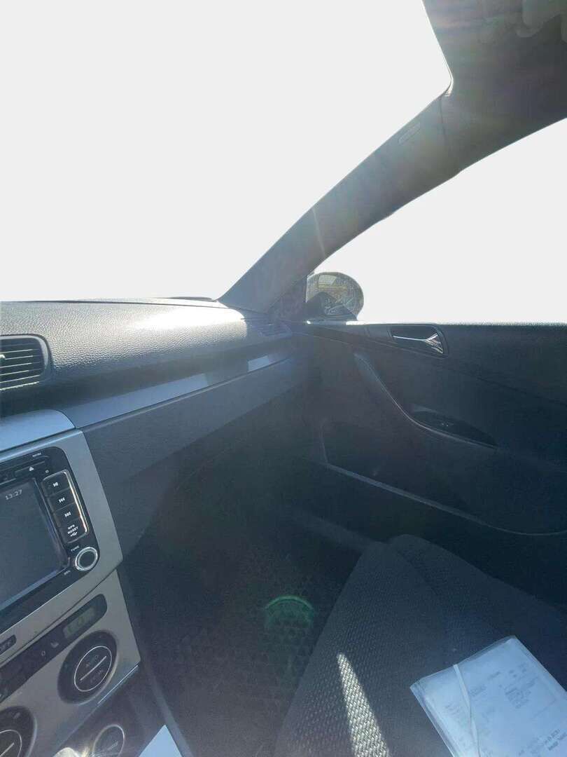 Volkswagen Passat 2005 PASSAT Sedan (AA) 4ov 1980cm3* YritysOutlet - Myydään vain yrityksille / Juuri katsastettu / Vakkari / Tuulilasinlämmitin / Navi / Penkinlämmittimet * - *Juuri katsastettu / Ketju vaihdettu 227tkm 10/2019 / Kahdet hyvät renkaat aluvanteilla *