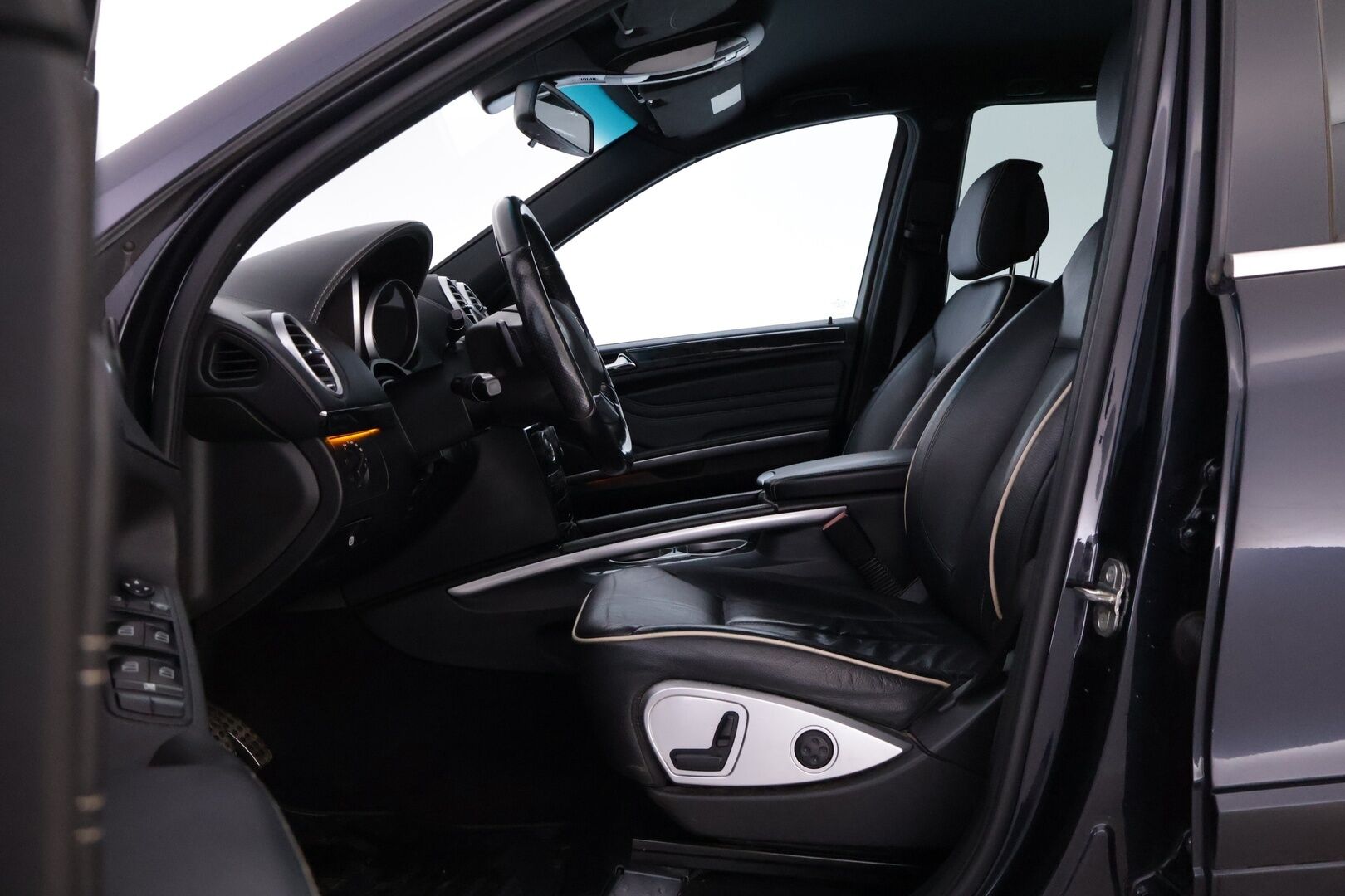 Mercedes-Benz ML 2010 300 CDI BE 4Matic Business  *Webasto / Nahat / Koukku* YritysOutlet - Myydään vain yrityksille - YritysOutlet - Myydään vain yrityksille