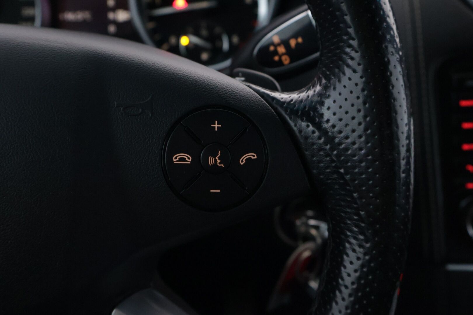 Mercedes-Benz ML 2010 300 CDI BE 4Matic Business  *Webasto / Nahat / Koukku* YritysOutlet - Myydään vain yrityksille - YritysOutlet - Myydään vain yrityksille