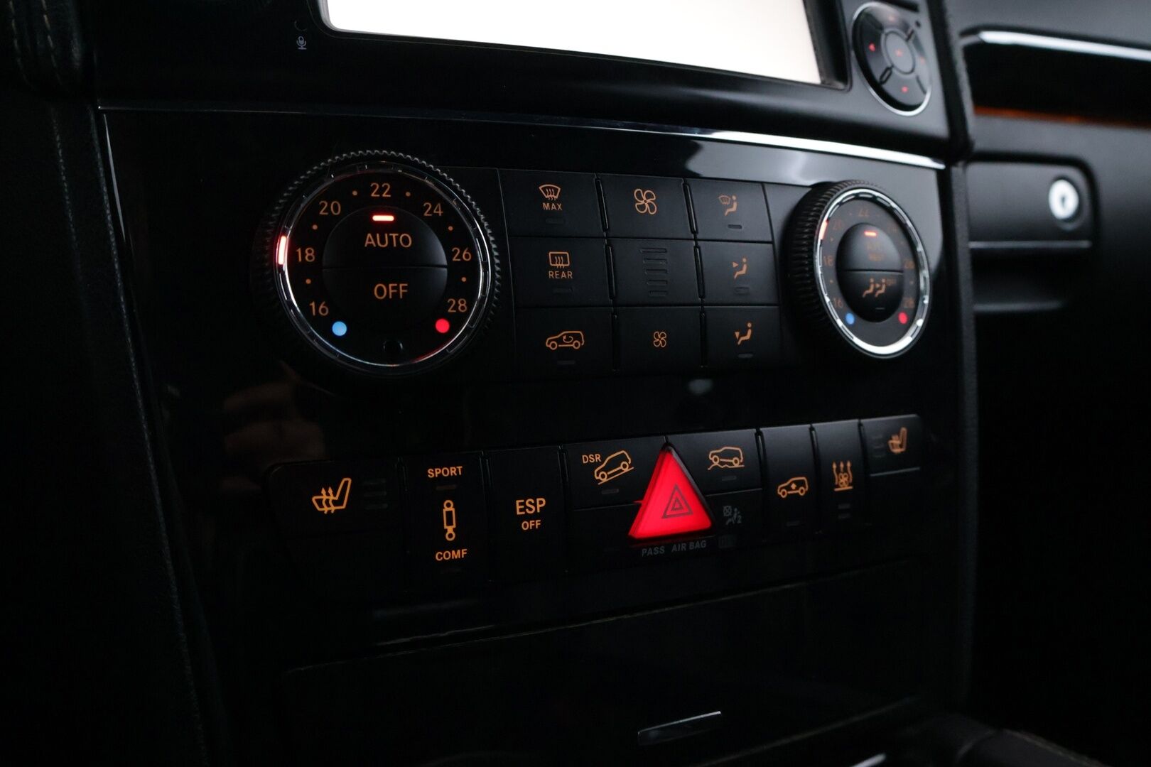 Mercedes-Benz ML 2010 300 CDI BE 4Matic Business  *Webasto / Nahat / Koukku* YritysOutlet - Myydään vain yrityksille - YritysOutlet - Myydään vain yrityksille