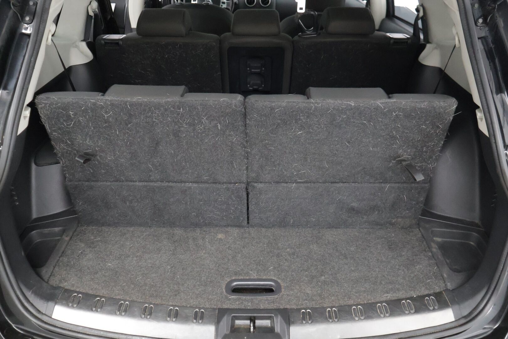 Nissan Qashqai+2 2011 1,6L Acenta 2WD 5MT MY10 *MYYDÄÄN HUUTOKAUPAT.COM*