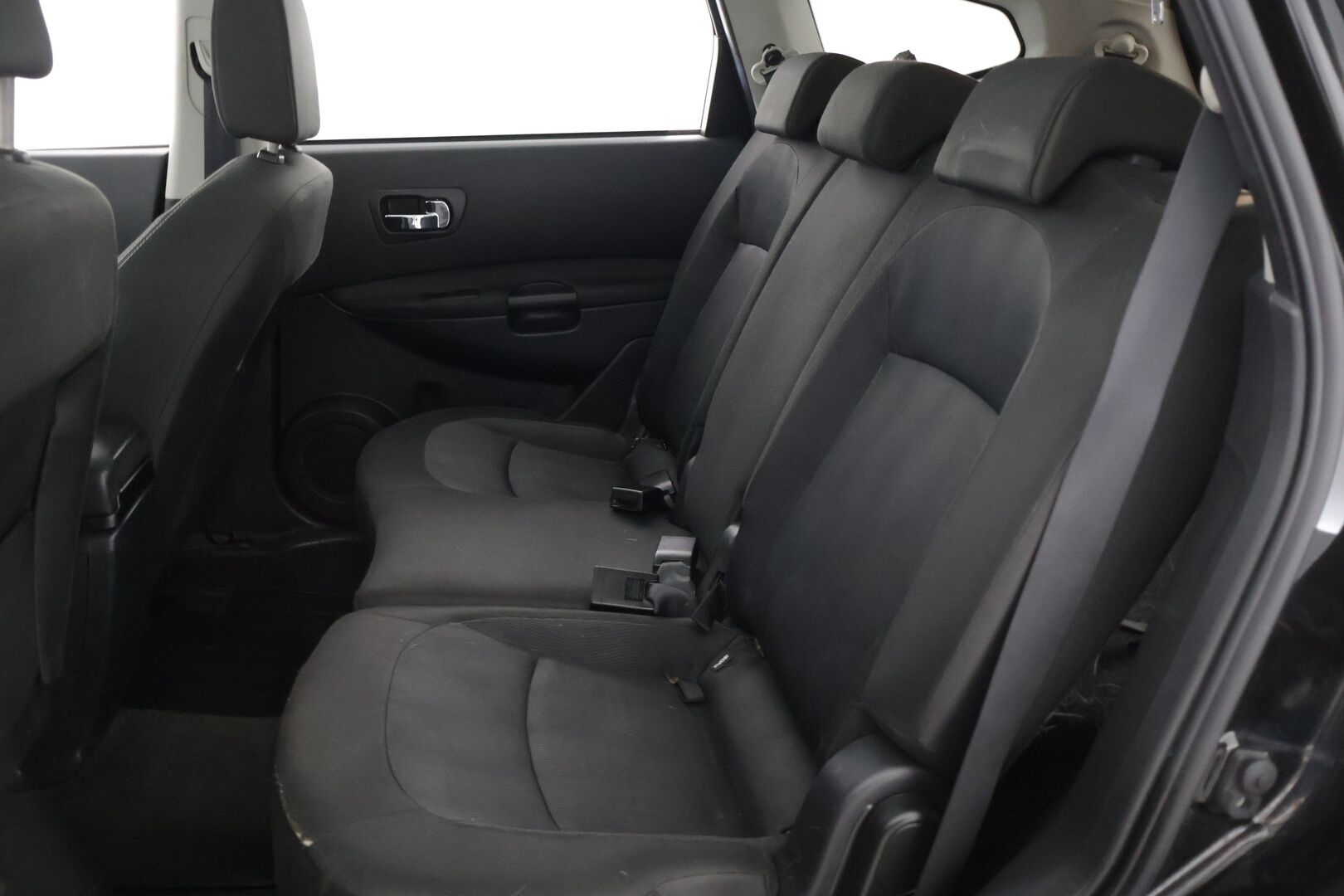 Nissan Qashqai+2 2011 1,6L Acenta 2WD 5MT MY10 *MYYDÄÄN HUUTOKAUPAT.COM*