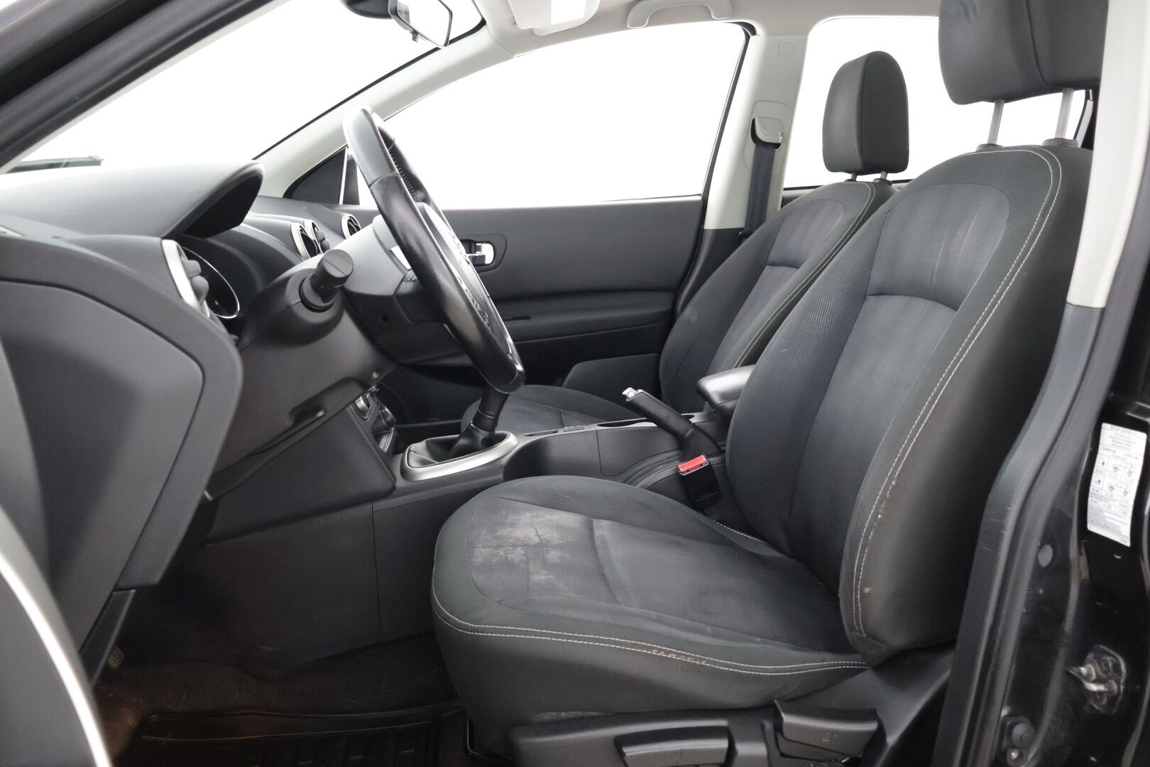 Nissan Qashqai+2 2011 1,6L Acenta 2WD 5MT MY10 *MYYDÄÄN HUUTOKAUPAT.COM*