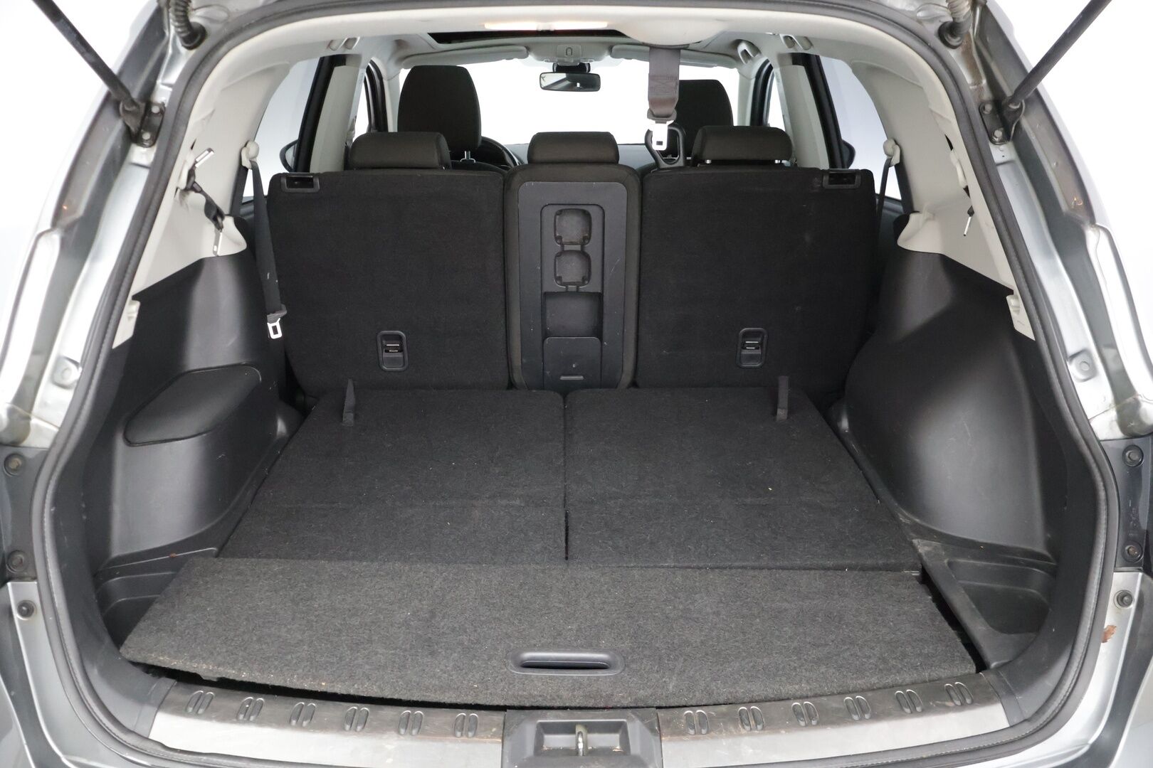 Nissan Qashqai+2 2011 2,0L Acenta 2WD 6M/T Connect MY11 7P * Suomiauto / Lohkolämmitin / P. kamera / Vetokoukku / Vakkari * - - YritysOutlet - Myydään vain yrityksille / Suoraan ajosta toimiva tuote!