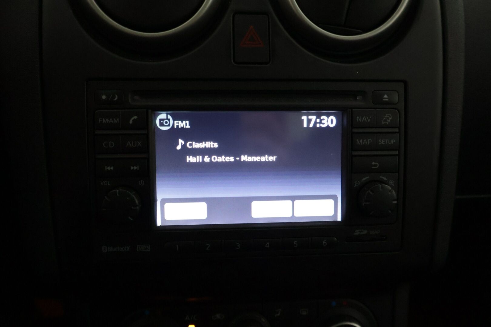 Nissan Qashqai+2 2011 2,0L Acenta 2WD 6M/T Connect MY11 7P * Suomiauto / Lohkolämmitin / P. kamera / Vetokoukku / Vakkari * - - YritysOutlet - Myydään vain yrityksille / Suoraan ajosta toimiva tuote!