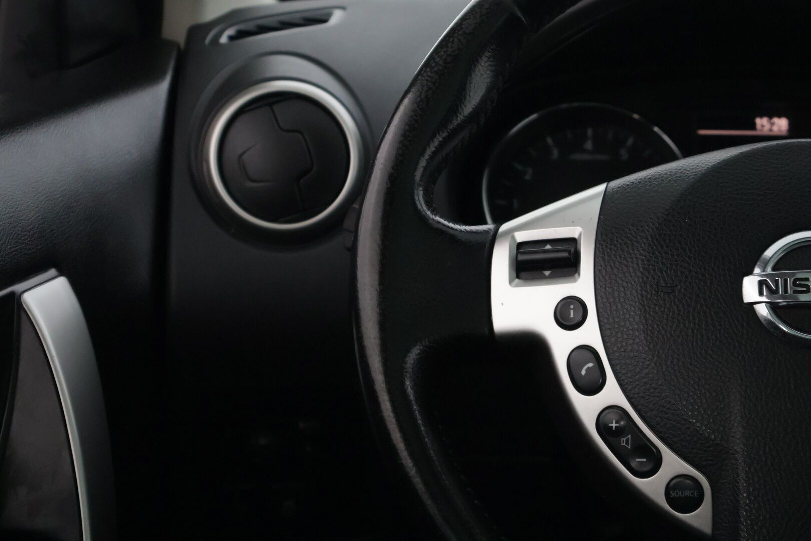 Nissan Qashqai+2 2011 2,0L Acenta 2WD 6M/T Connect MY11 7P * Suomiauto / Lohkolämmitin / P. kamera / Vetokoukku / Vakkari * - - YritysOutlet - Myydään vain yrityksille / Suoraan ajosta toimiva tuote!