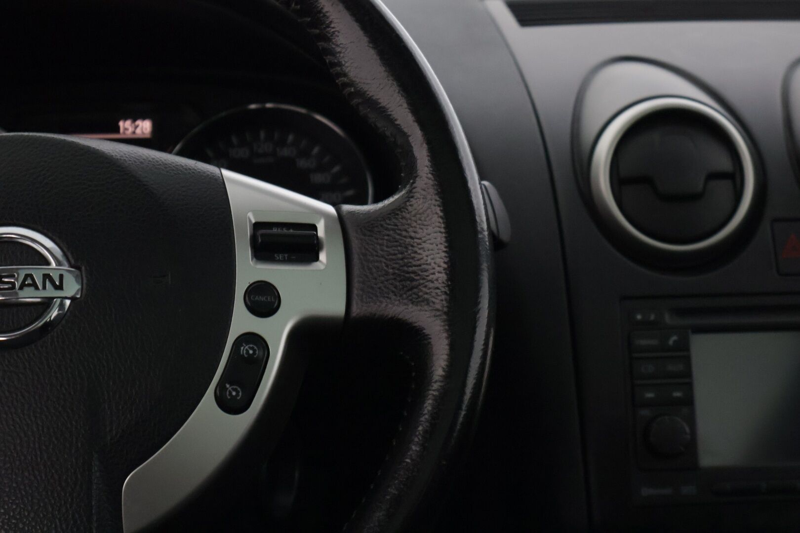 Nissan Qashqai+2 2011 2,0L Acenta 2WD 6M/T Connect MY11 7P * Suomiauto / Lohkolämmitin / P. kamera / Vetokoukku / Vakkari * - - YritysOutlet - Myydään vain yrityksille / Suoraan ajosta toimiva tuote!