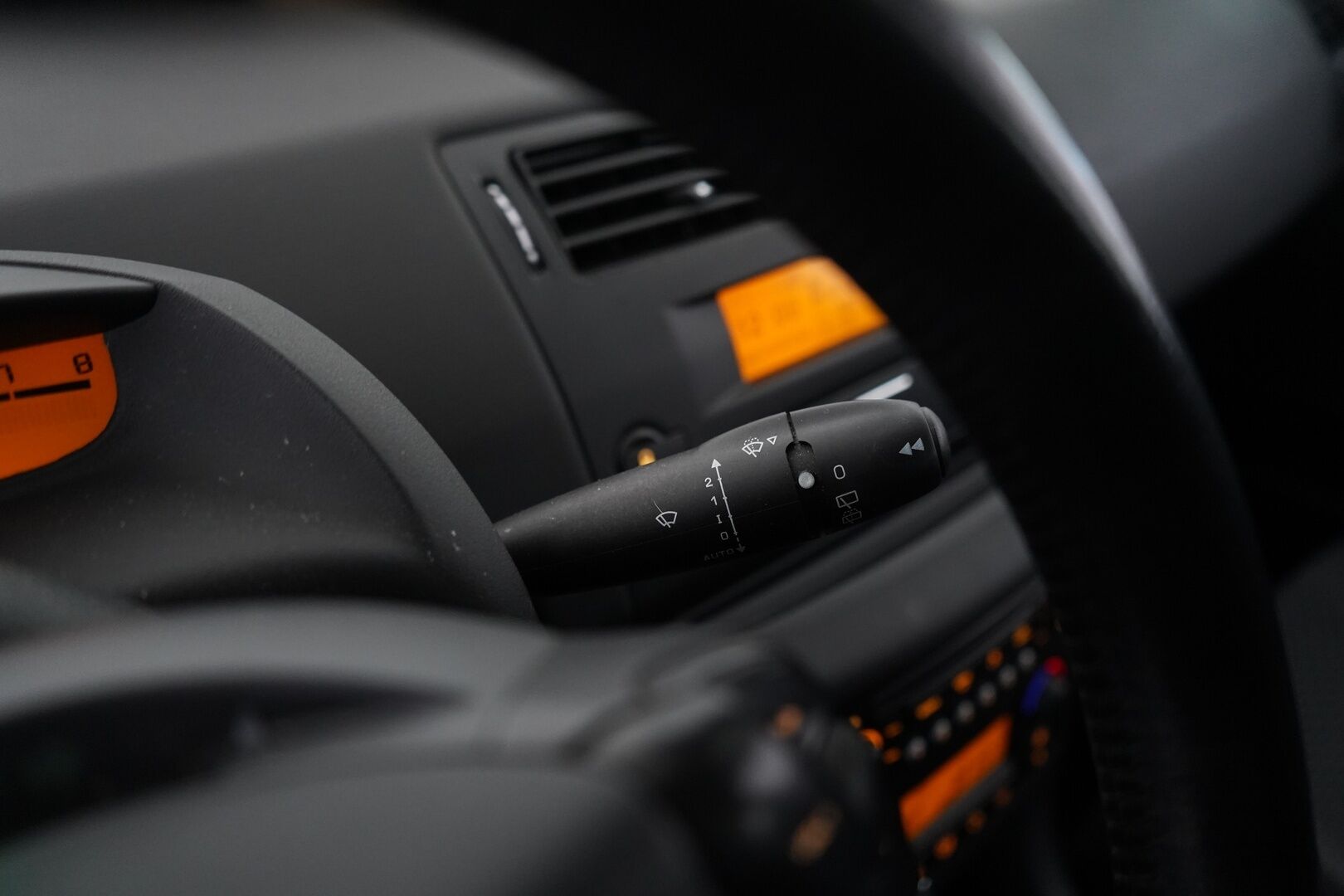 Citroen C4 2005 - YritysOutlet - Myydään vain yrityksille - – Tämä auto myydään YritysOutlet -valikoimasta vain yritykselle