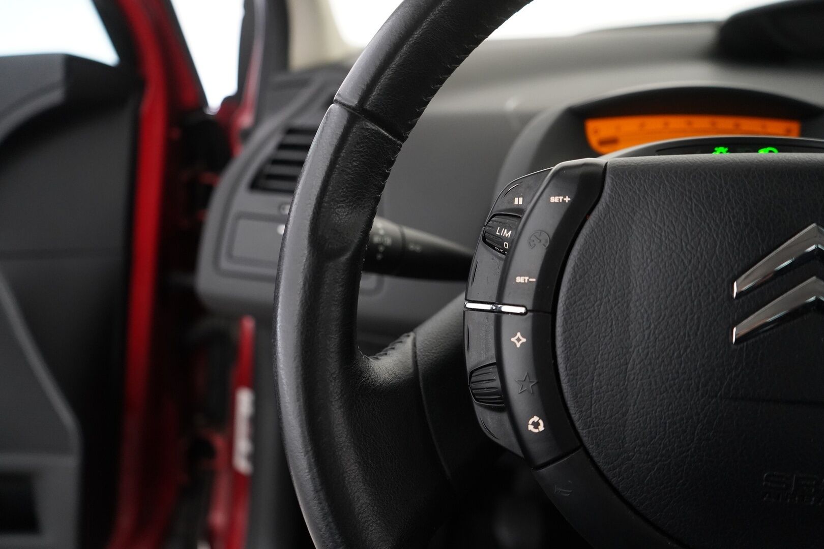 Citroen C4 2005 - YritysOutlet - Myydään vain yrityksille - – Tämä auto myydään YritysOutlet -valikoimasta vain yritykselle