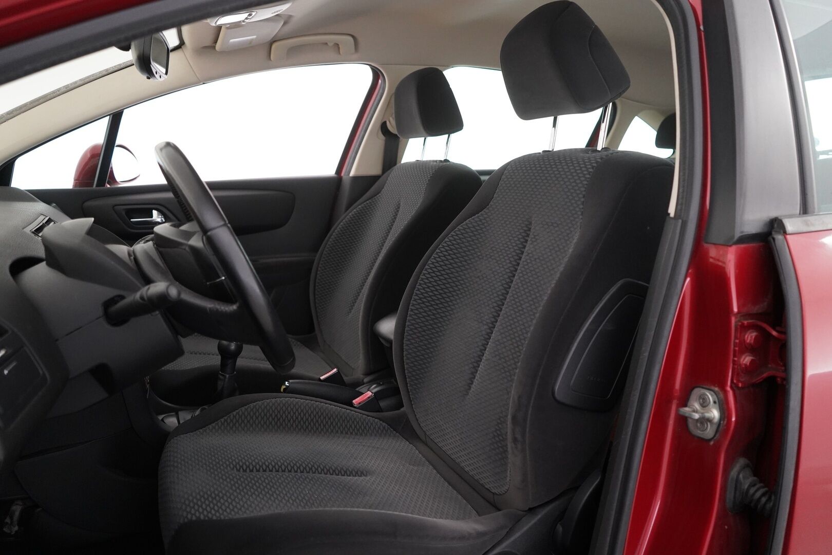 Citroen C4 2005 - YritysOutlet - Myydään vain yrityksille - – Tämä auto myydään YritysOutlet -valikoimasta vain yritykselle