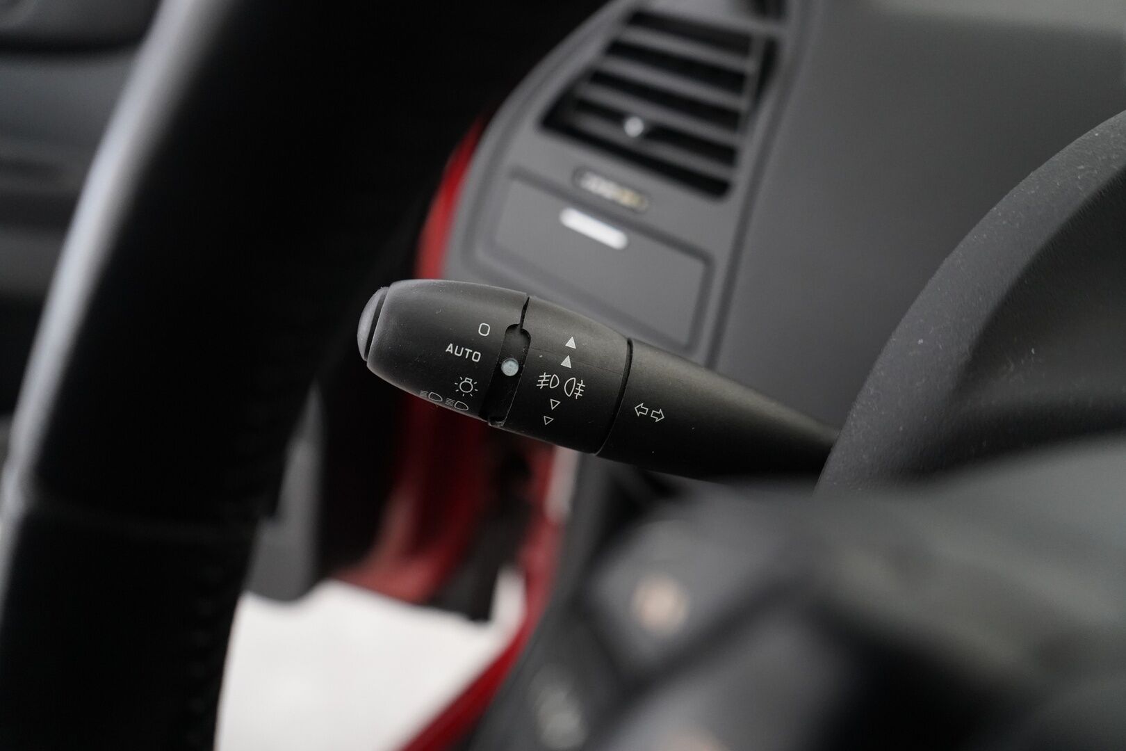 Citroen C4 2005 - YritysOutlet - Myydään vain yrityksille - – Tämä auto myydään YritysOutlet -valikoimasta vain yritykselle