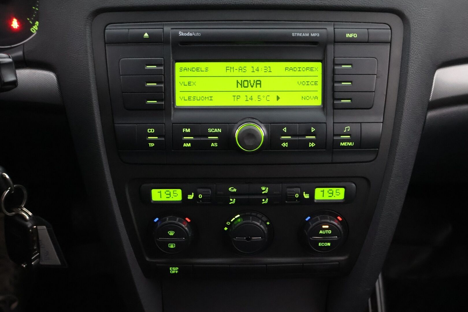 Skoda Octavia 2006 4D OCTAVIA COMBI 1.6FSI * MYYDÄÄN HUUTOKAUPAT.COM! - MYYDÄÄN HUUTOKAUPAT.COM!