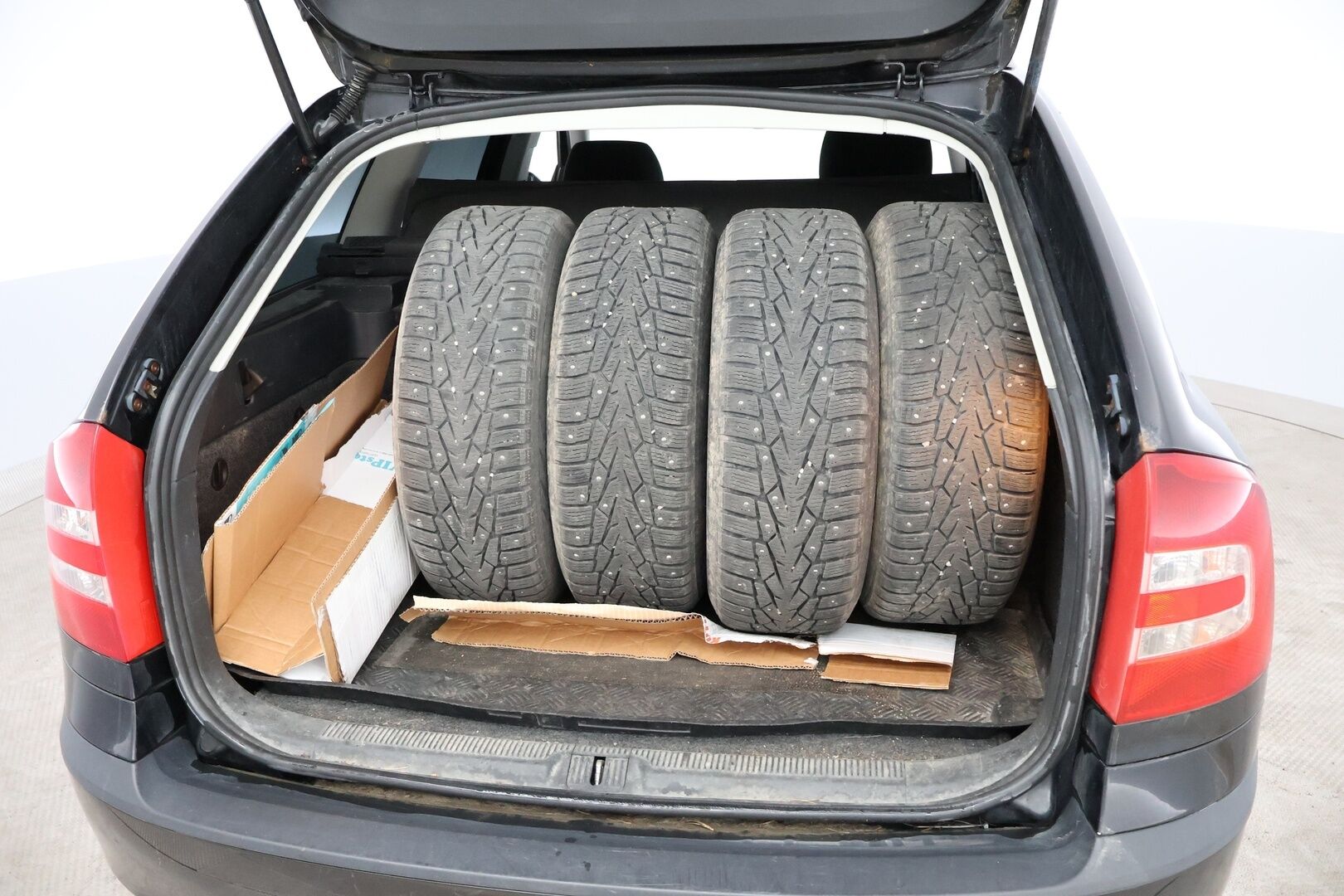 Skoda Octavia 2006 4D OCTAVIA COMBI 1.6FSI * MYYDÄÄN HUUTOKAUPAT.COM! - MYYDÄÄN HUUTOKAUPAT.COM!