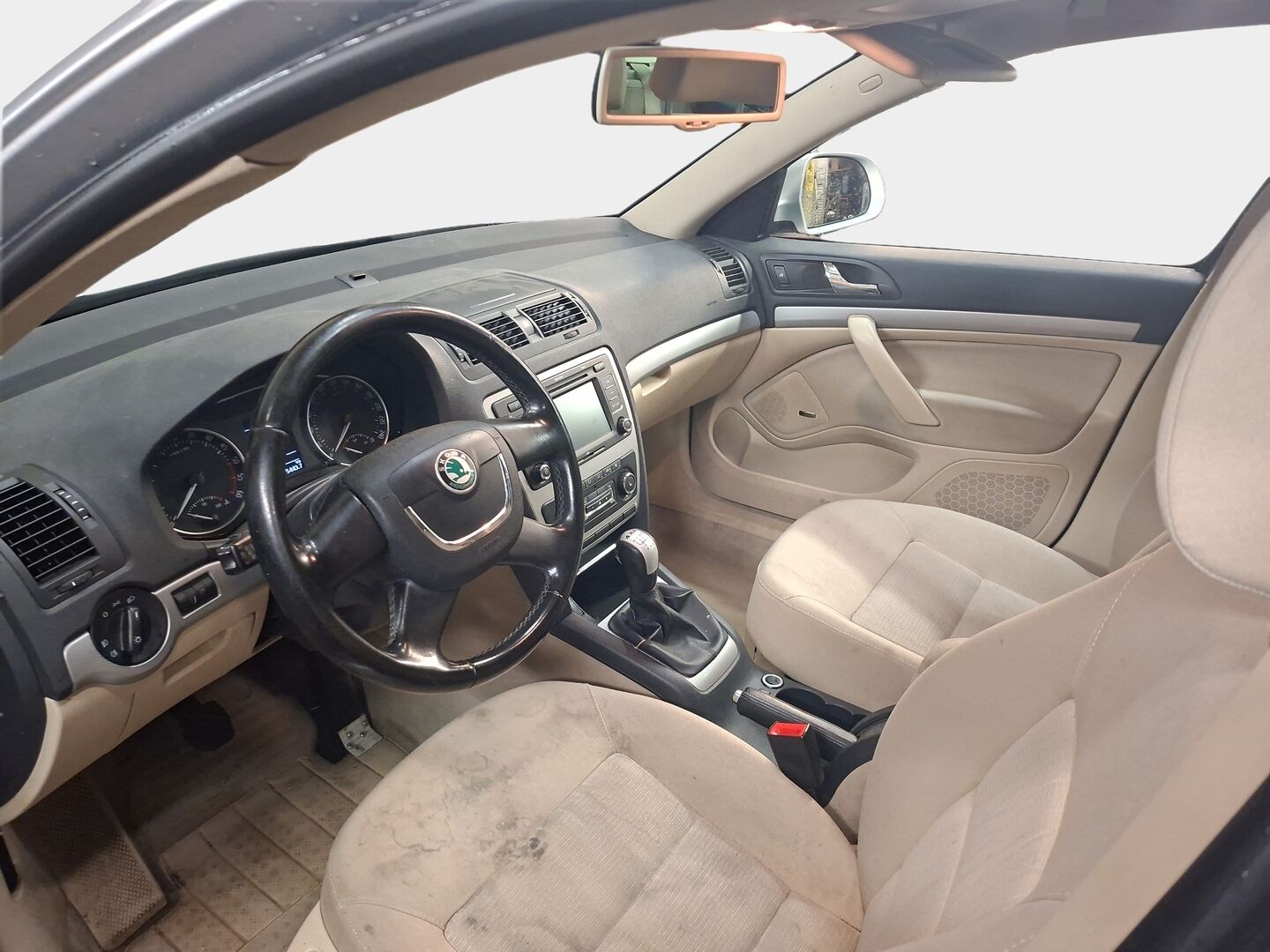 Skoda Octavia 2011 Combi 1,6 TDI 4x4 Elegance * YritysOutlet - Myydään vain yrityksille / Vetokoukku / Vakkari* - YritysOutlet - Myydään vain yrityksille