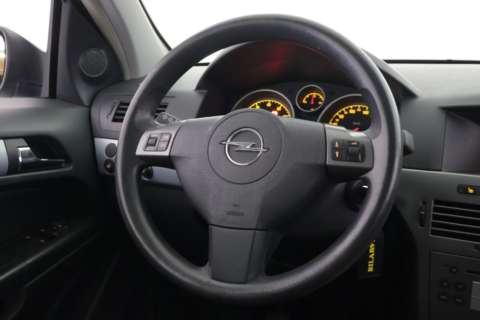 Opel Astra 2004 1,6 Eco Comfort 5d  *YritysOutlet - Myydään vain yrityksille* - *YritysOutlet - Myydään vain yrityksille*