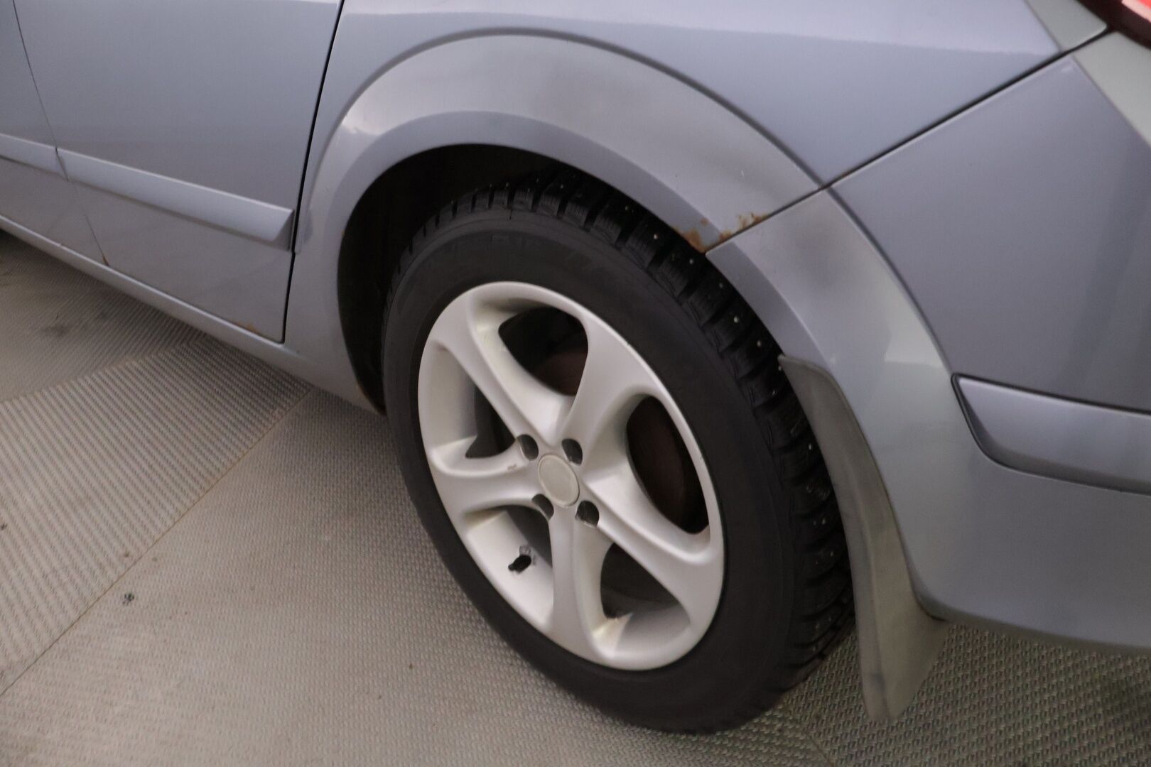 Opel Astra 2004 1,6 Eco Comfort 5d  *YritysOutlet - Myydään vain yrityksille* - *YritysOutlet - Myydään vain yrityksille*