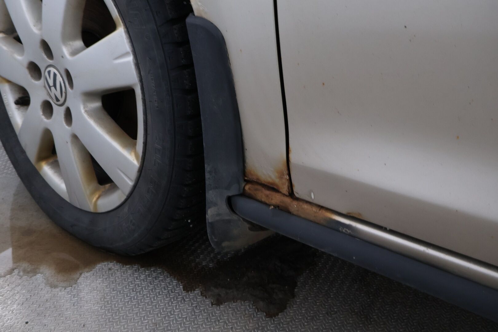 Volkswagen Golf 2009 Variant Sportline 2,0 TDI 103 kW PowerDiesel DSG *YritysOutlet -valikoimasta vain yritykselle!* - *Vetokoukku / Vakkari / 2x-renkaat / Lohko+sisä*  *YritysOutlet -Tämä auto myydään vain yrityksille!