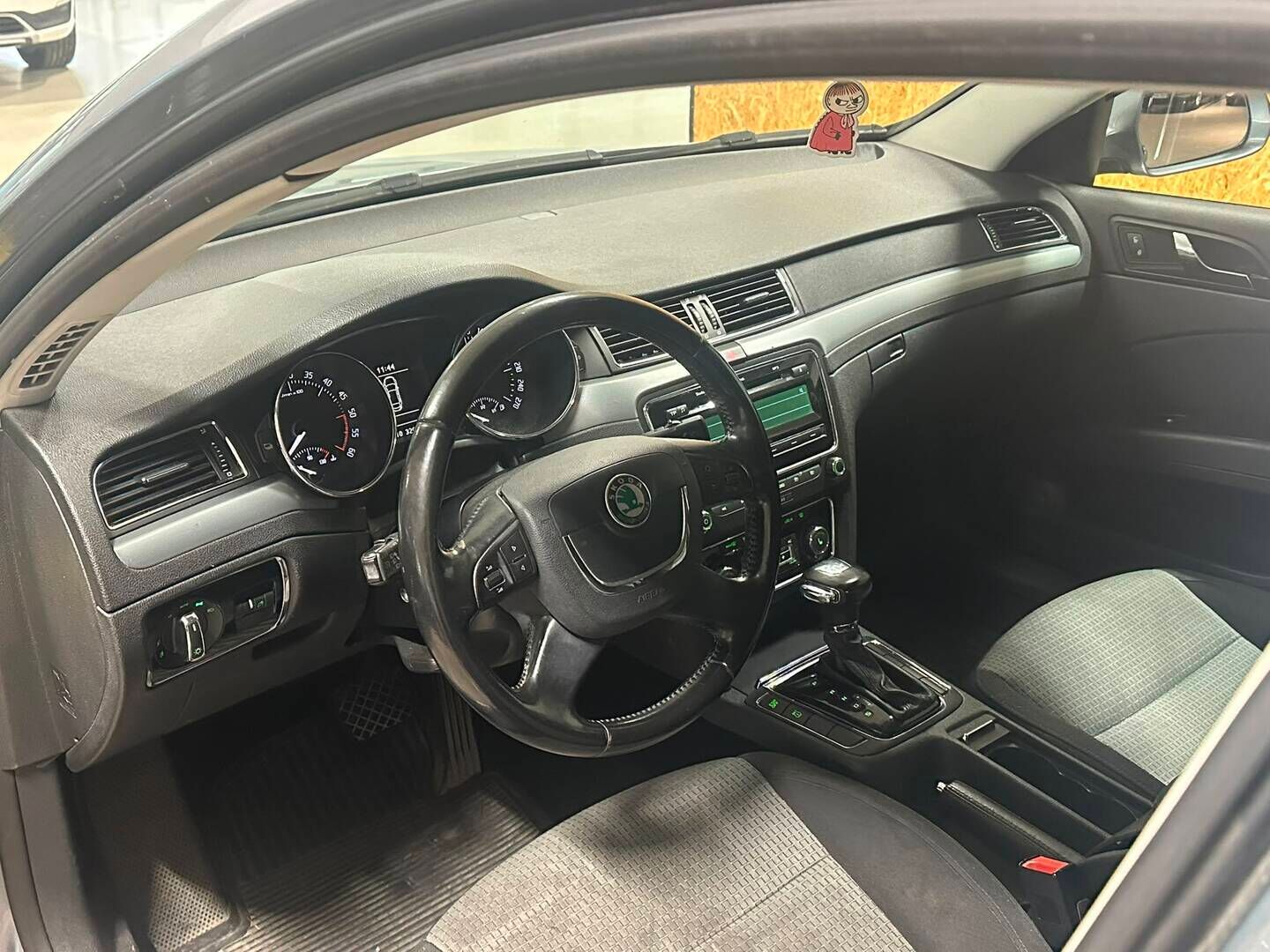 Skoda Superb 2008 2,0 TDI CR DPF Ambition DSG - Myydään Huutokaupat.com - - Myydään Huutokaupat.com