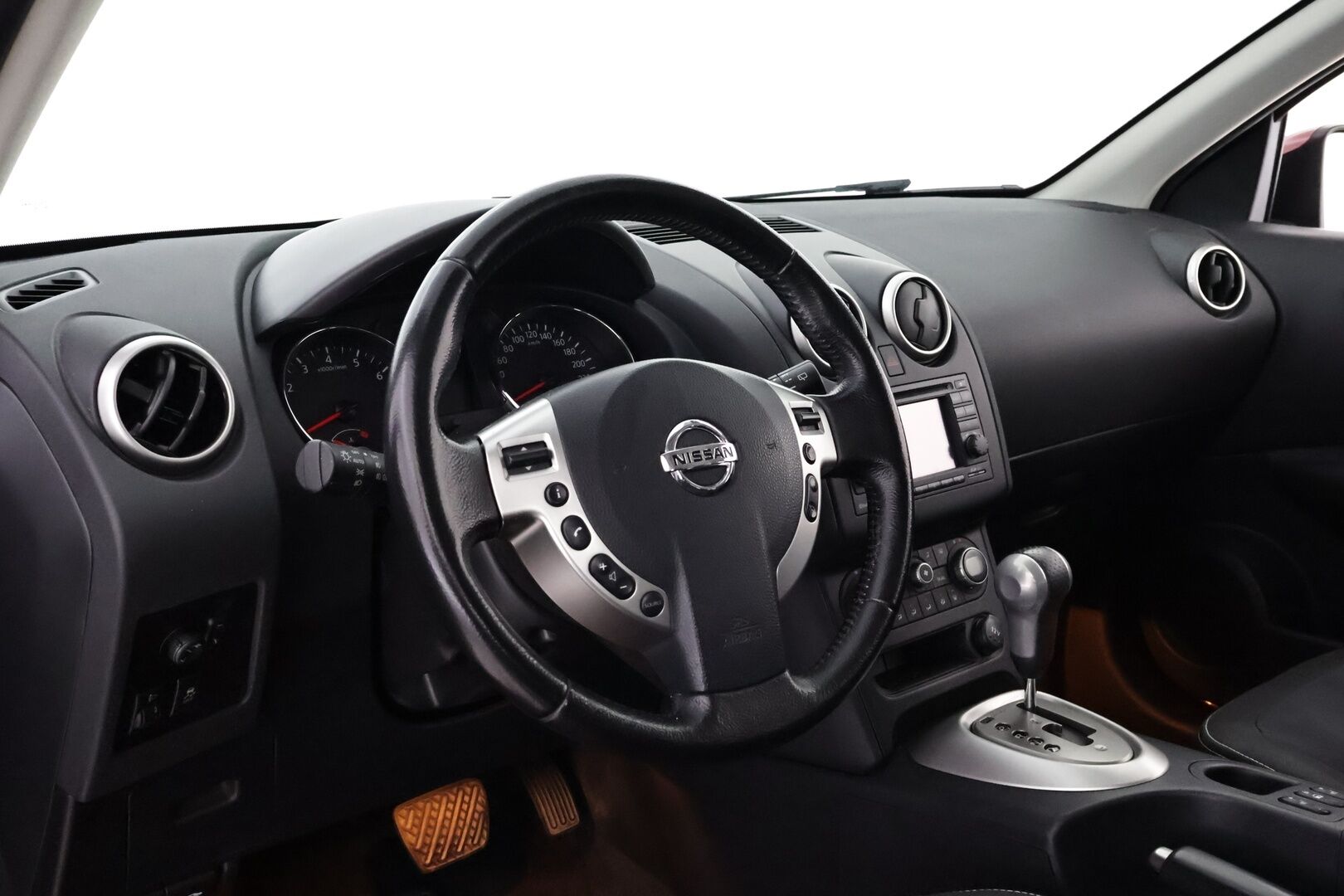 Nissan Qashqai 2011 2,0L Acenta 2WD CVT Connect MY11 - Suomiauto | Peruutuskamera | Vetokoukku | Vakkari | Lohko&Sisälämmitin | 2x renkaat | Metalliväri | Juuri saapunut