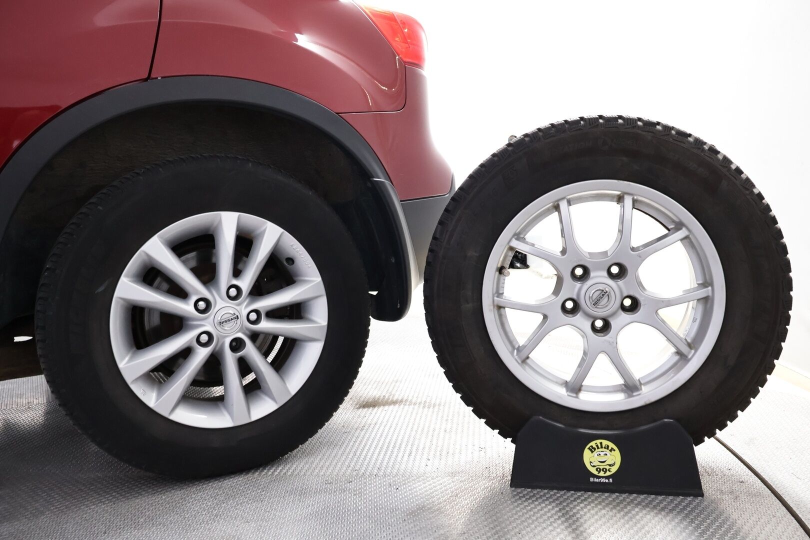 Nissan Qashqai 2011 2,0L Acenta 2WD CVT Connect MY11 - Suomiauto | Peruutuskamera | Vetokoukku | Vakkari | Lohko&Sisälämmitin | 2x renkaat | Metalliväri | Juuri saapunut