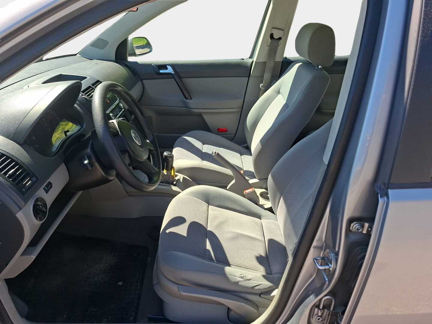 Volkswagen Polo 2006 4D POLO HATCHBACK 1.4 *YritysOulet - Myydään vain Yrityksille* - | Suomi-auto | Lohko + sisäpistoke | Ilmastointi | Penkinlämmittimet |