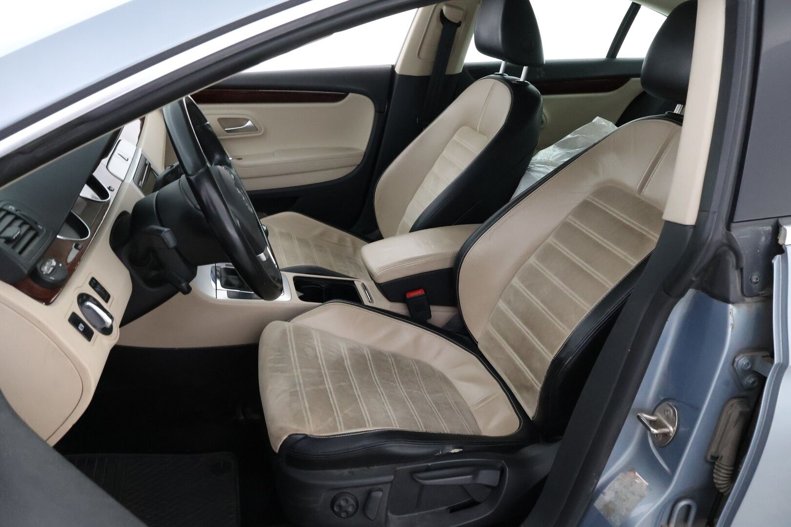 Volkswagen Passat CC 2009 2,0 TDI PowerDiesel 103 kW - YritysOutlet - Myydään vain yrityksille - - YritysOutlet - Myydään vain yrityksille - Osta nyt, maksa vasta ensi vuonna